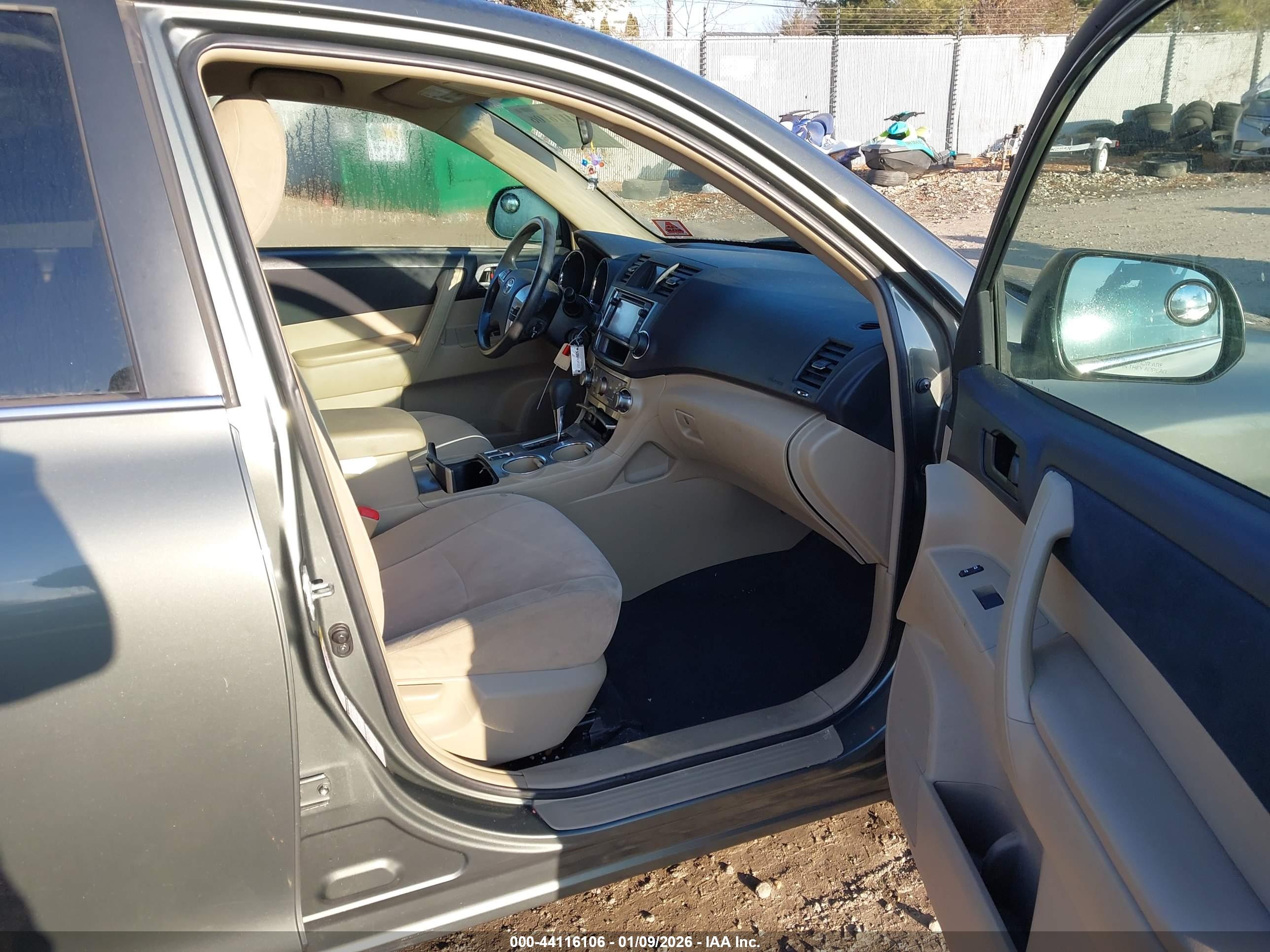 TOYOTA HIGHLANDER image 5