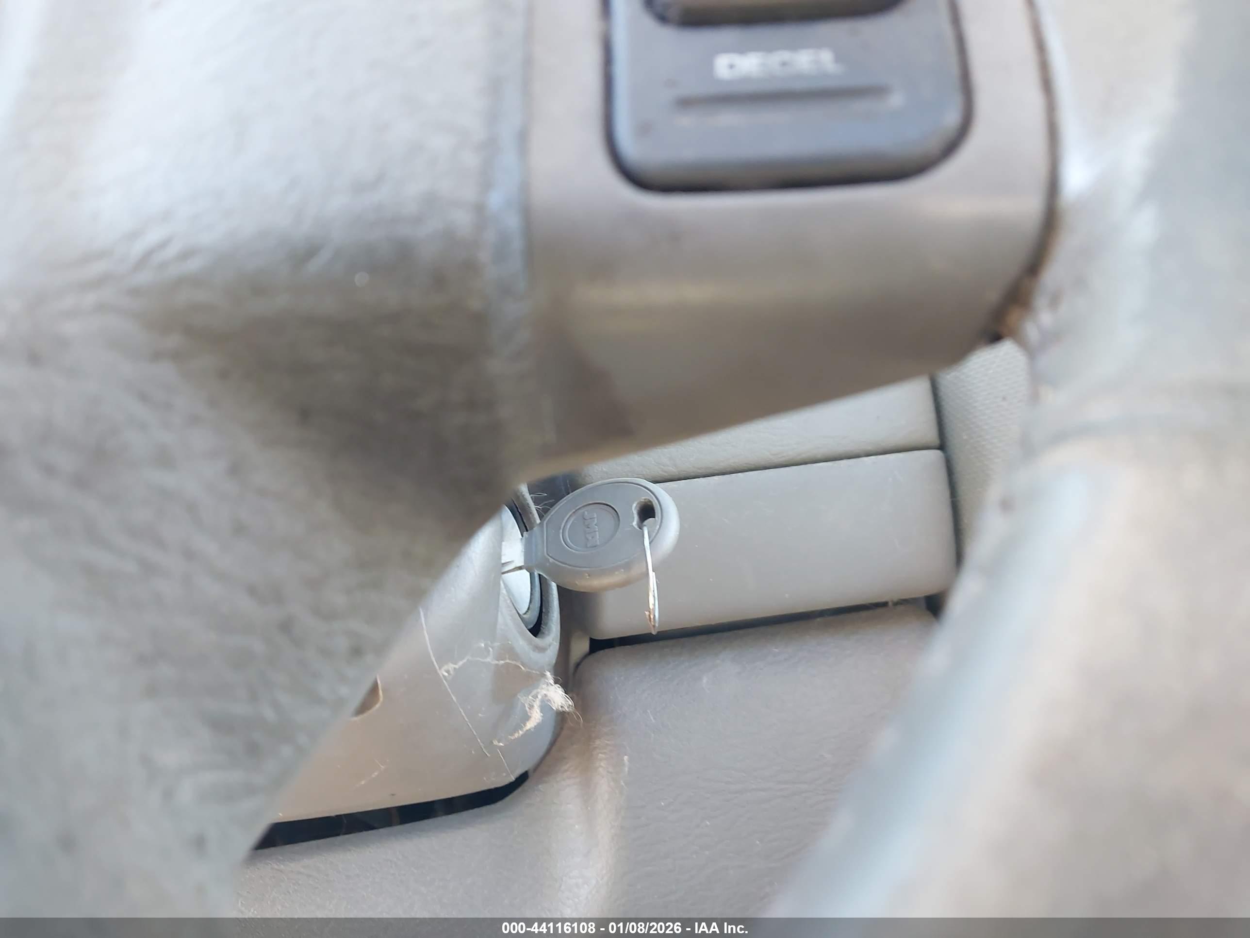 JEEP LIBERTY image 11