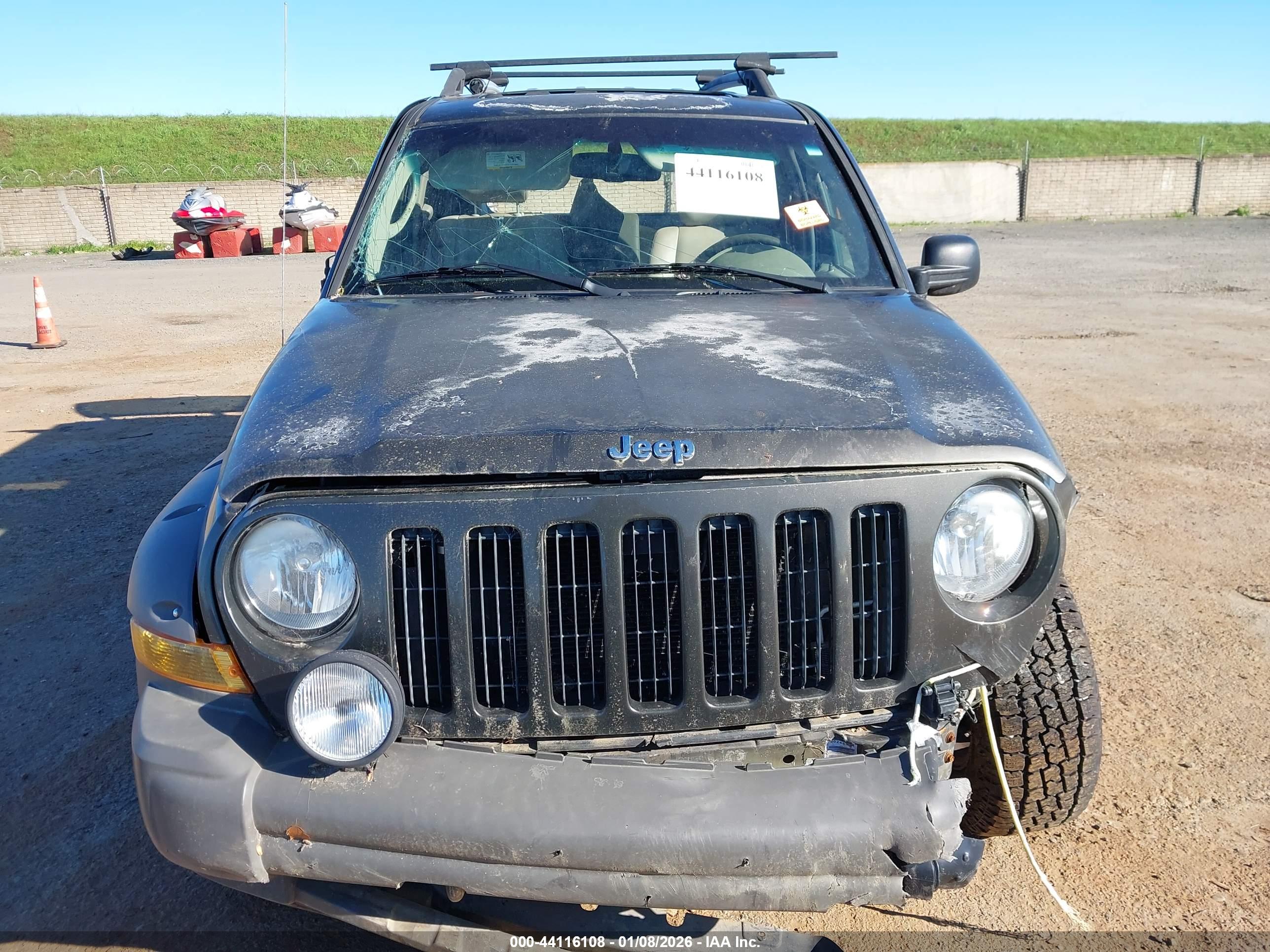 JEEP LIBERTY image 6
