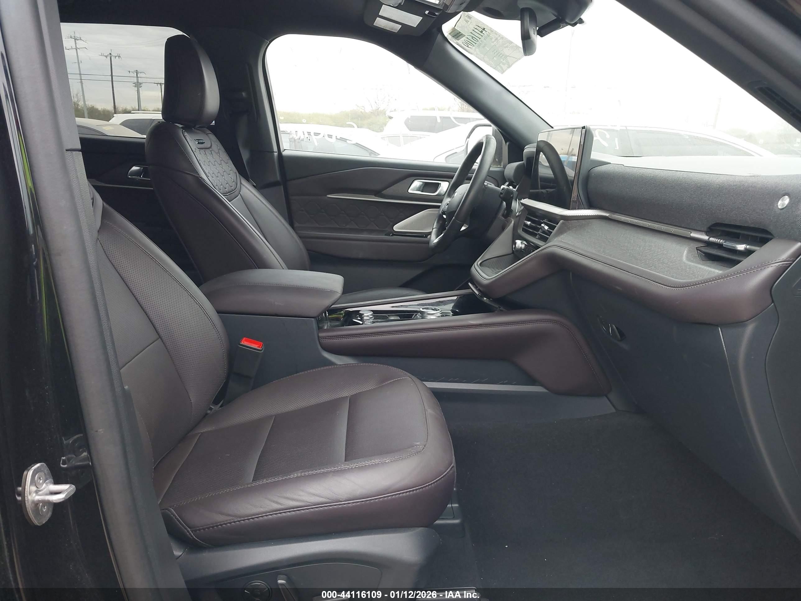 FORD EXPLORER image 5