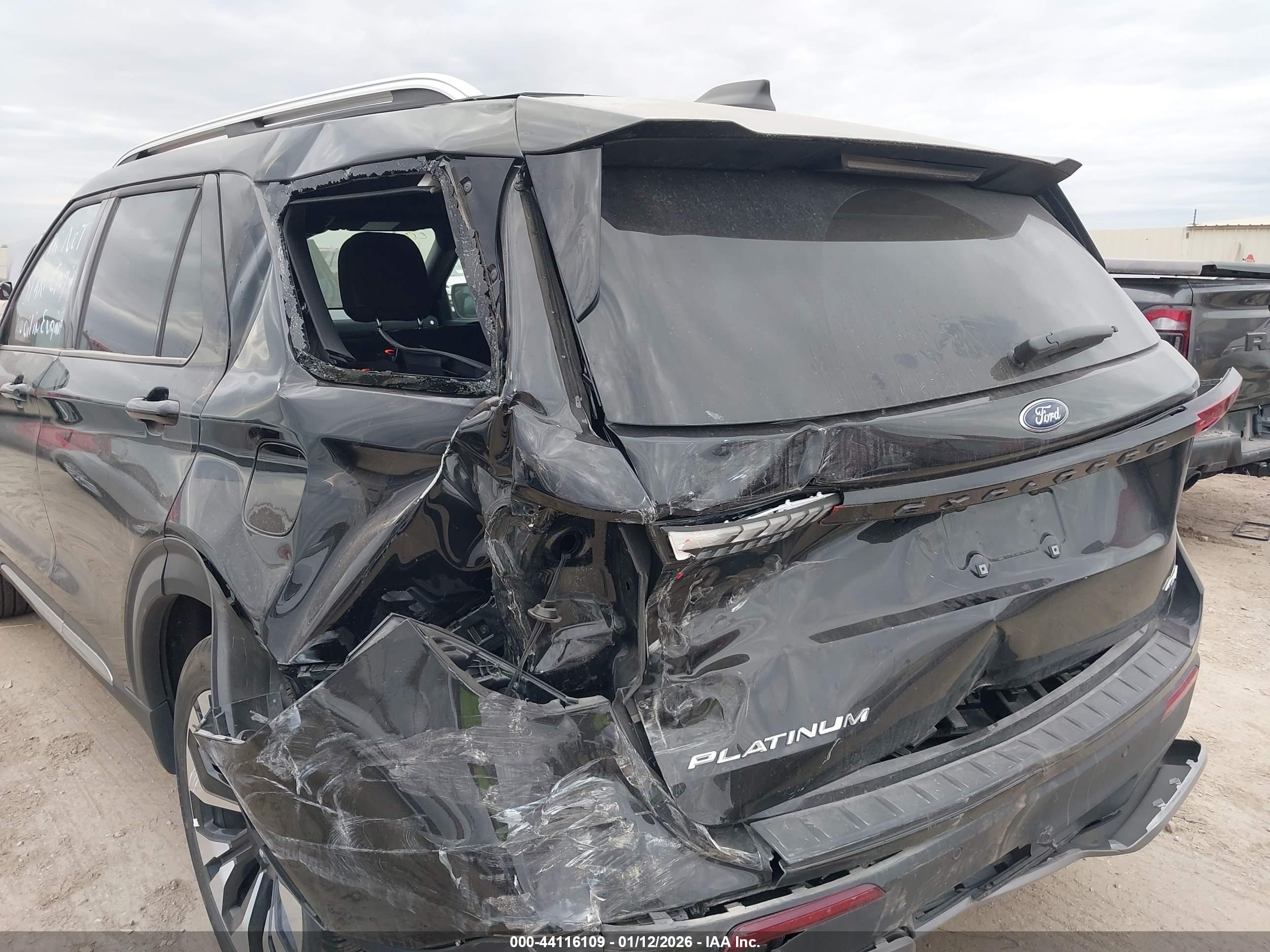 FORD EXPLORER image 6