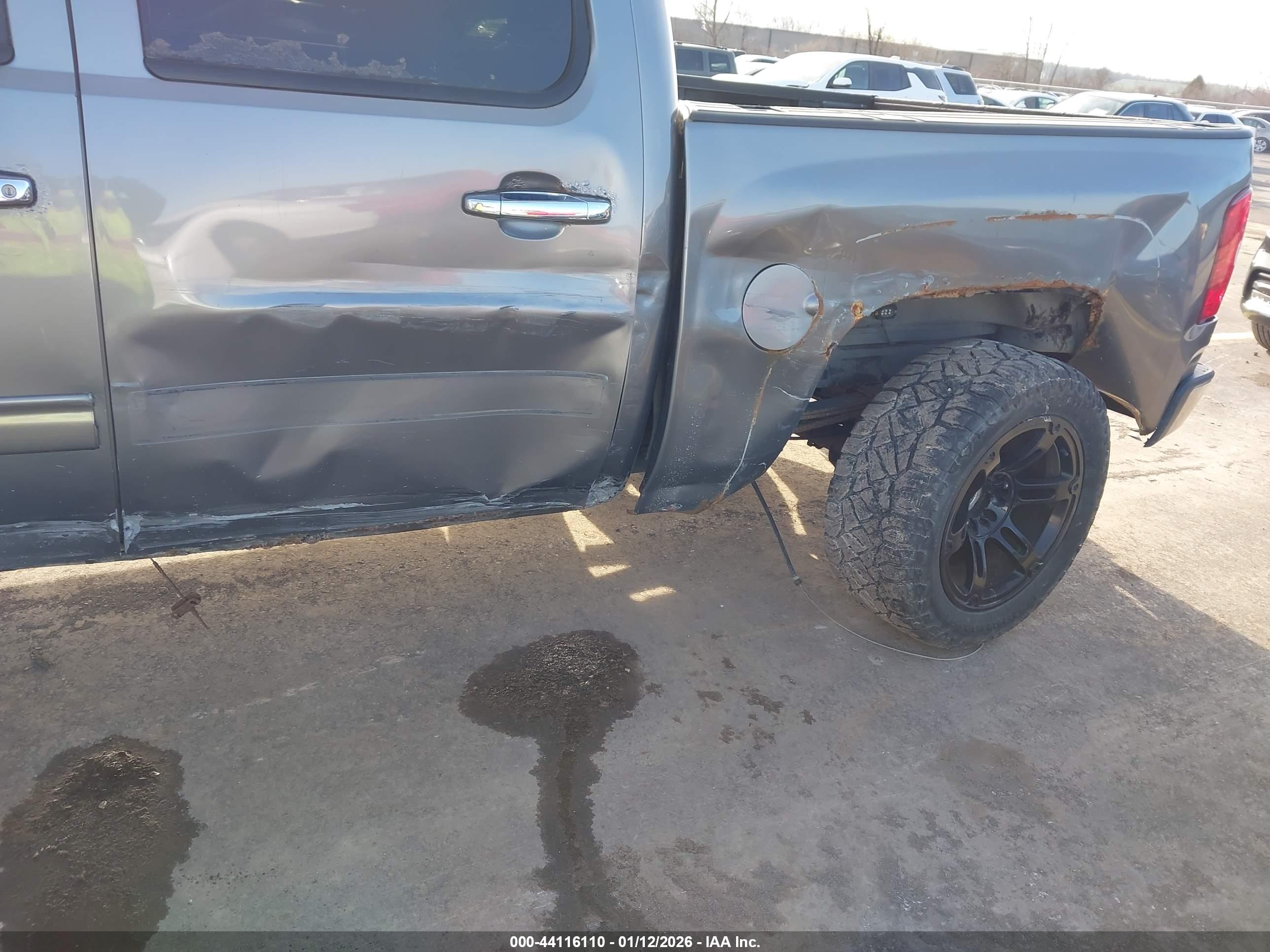 CHEVROLET SILVERADO image 6