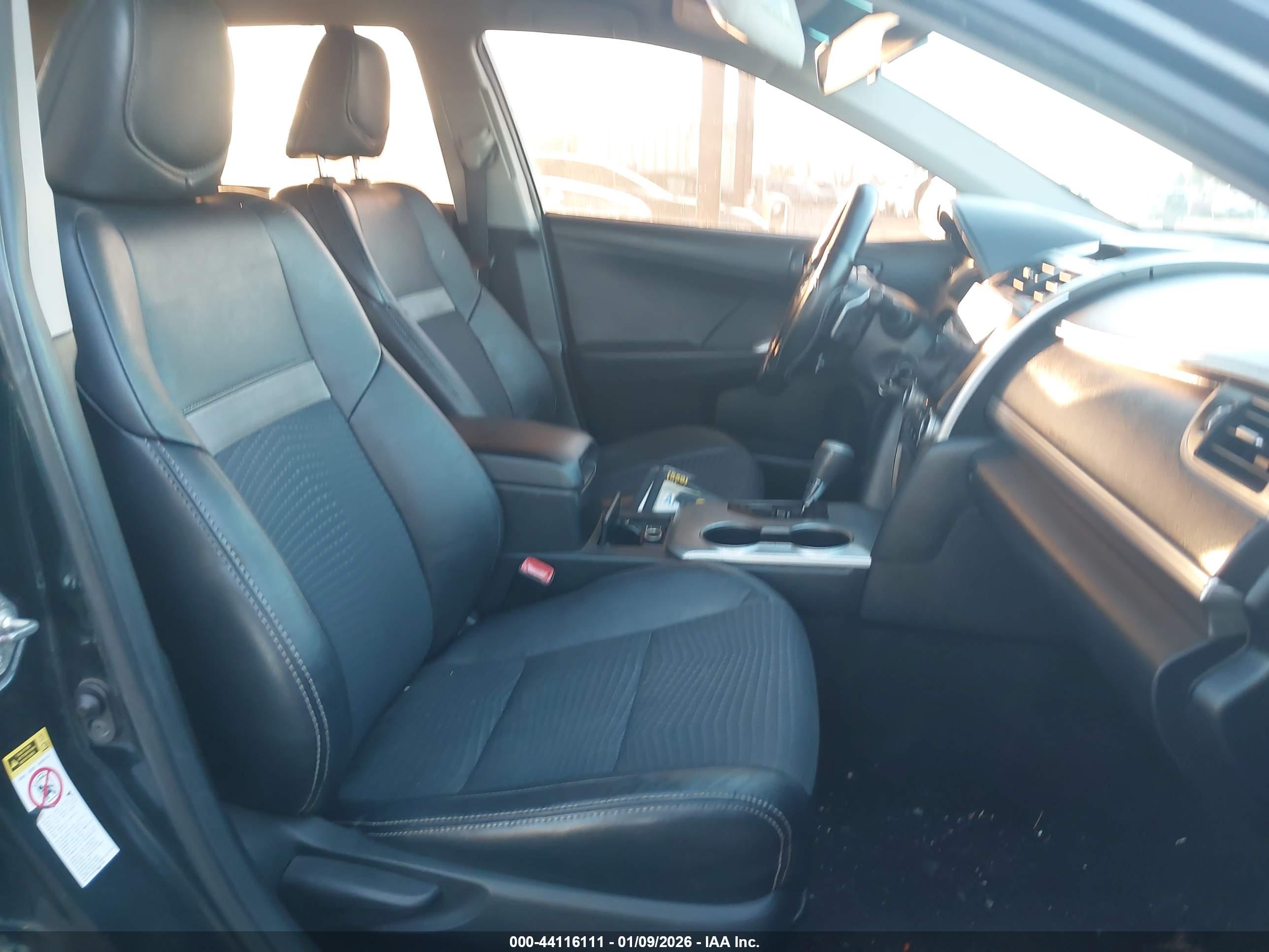 TOYOTA CAMRY image 5