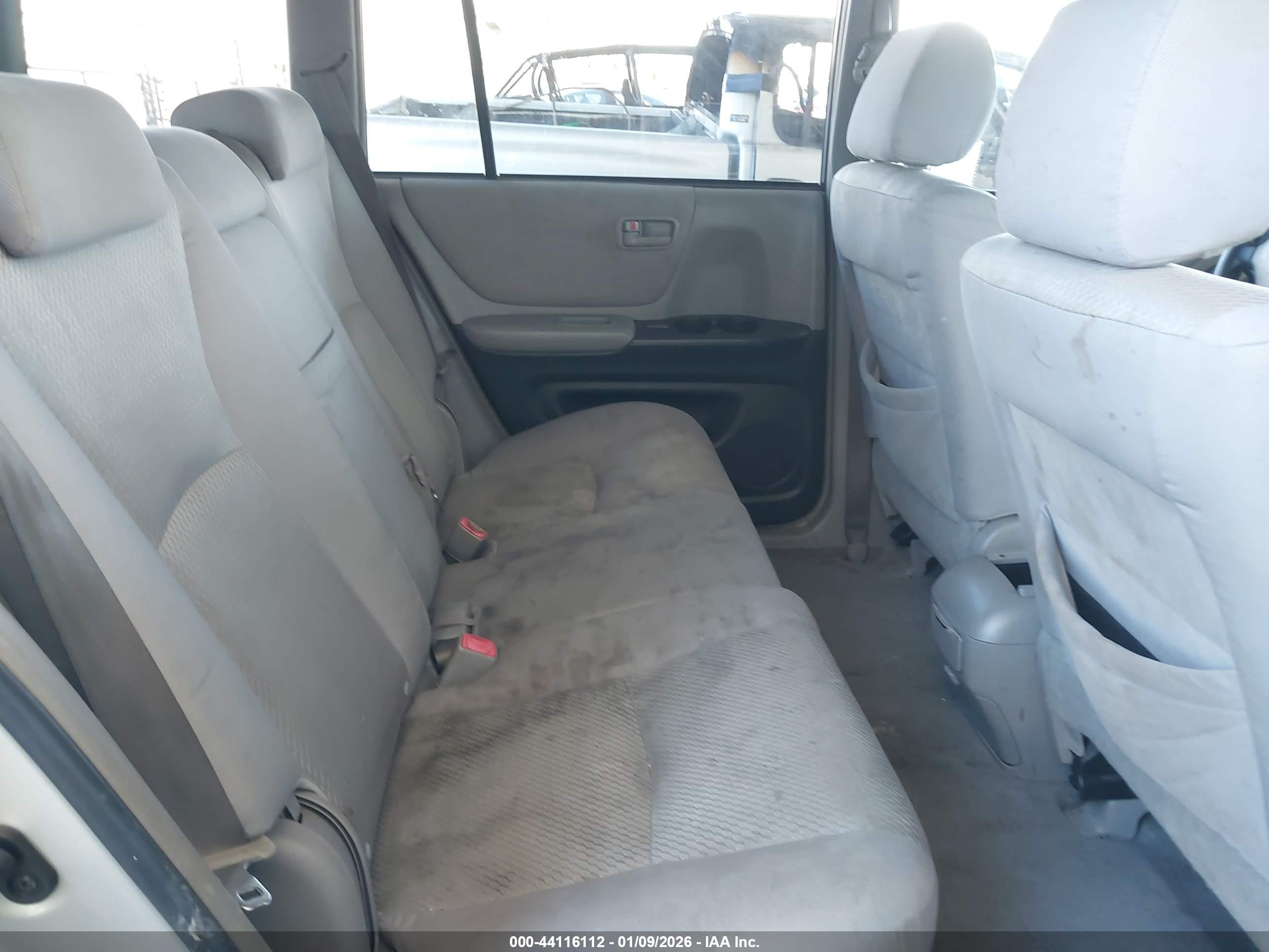 TOYOTA HIGHLANDER image 8