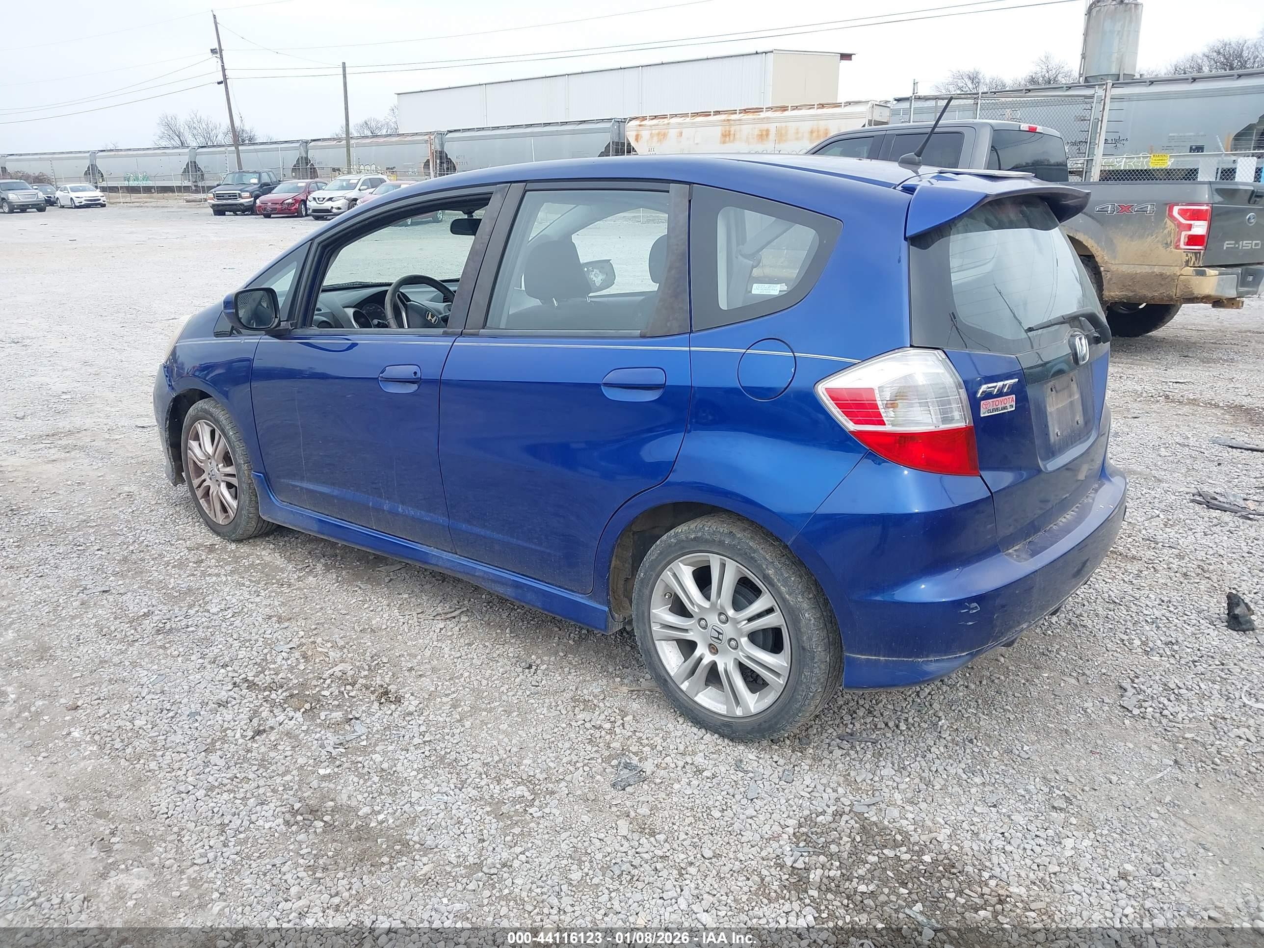 HONDA FIT image 3