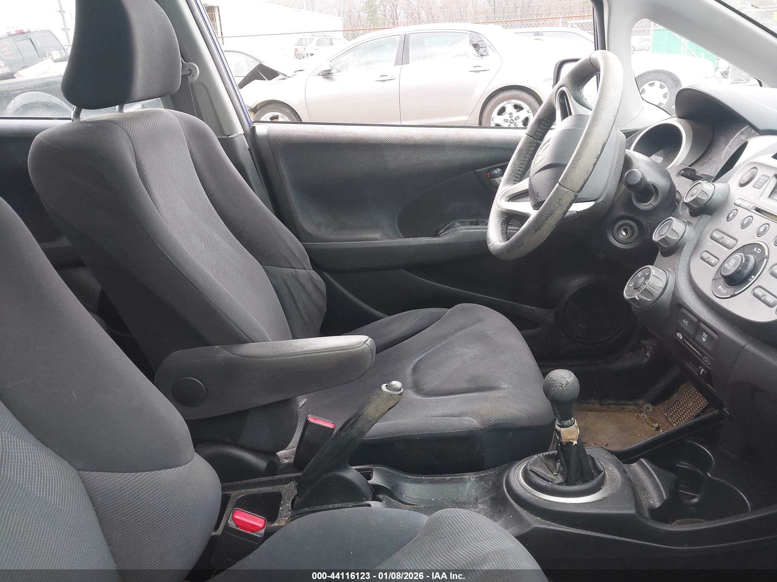 HONDA FIT image 5
