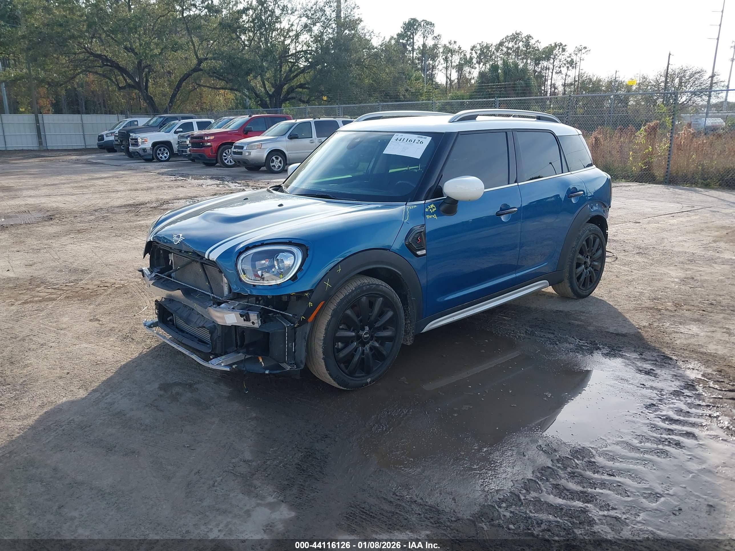 MINI COUNTRYMAN image 2