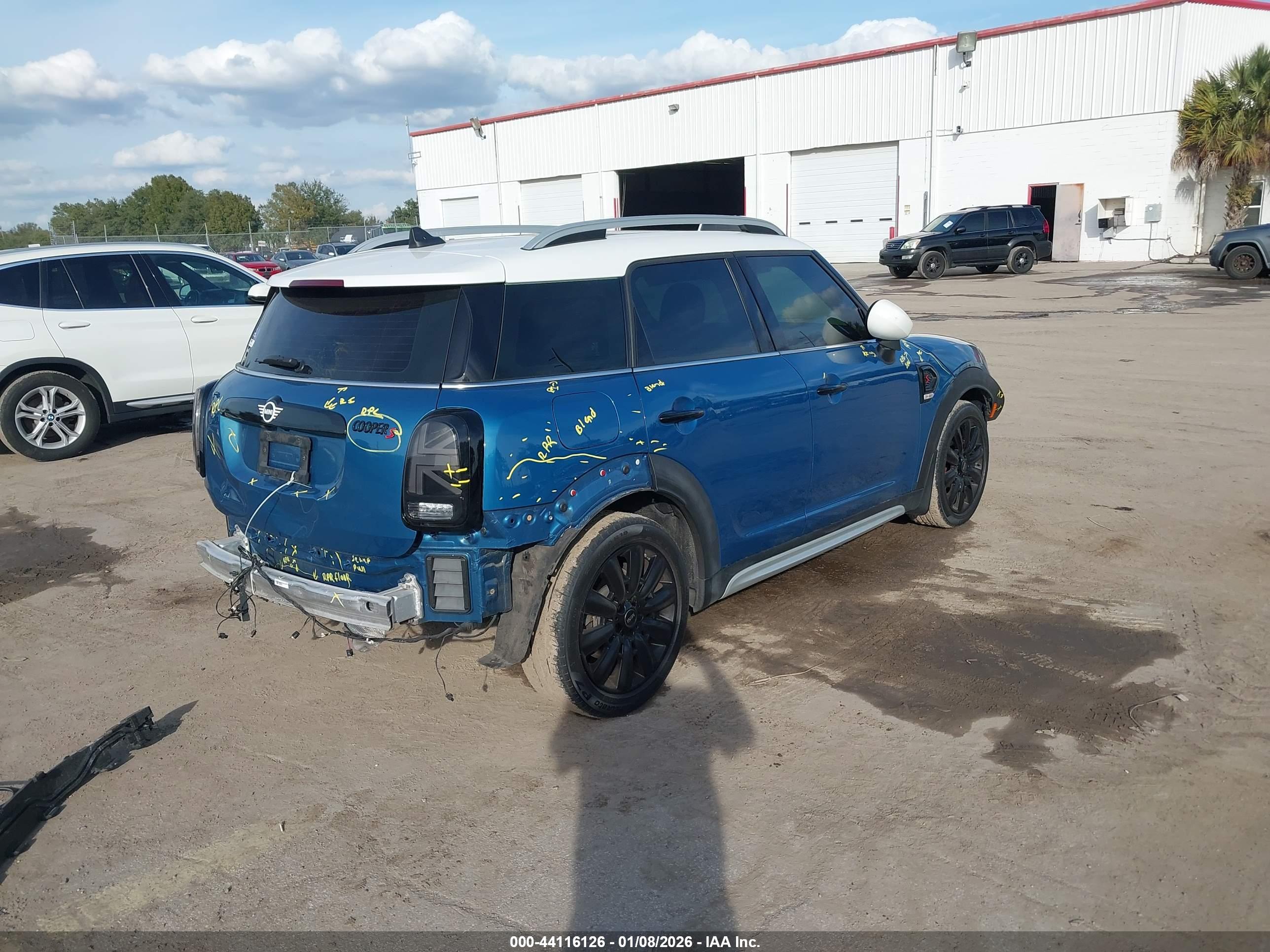 MINI COUNTRYMAN image 4