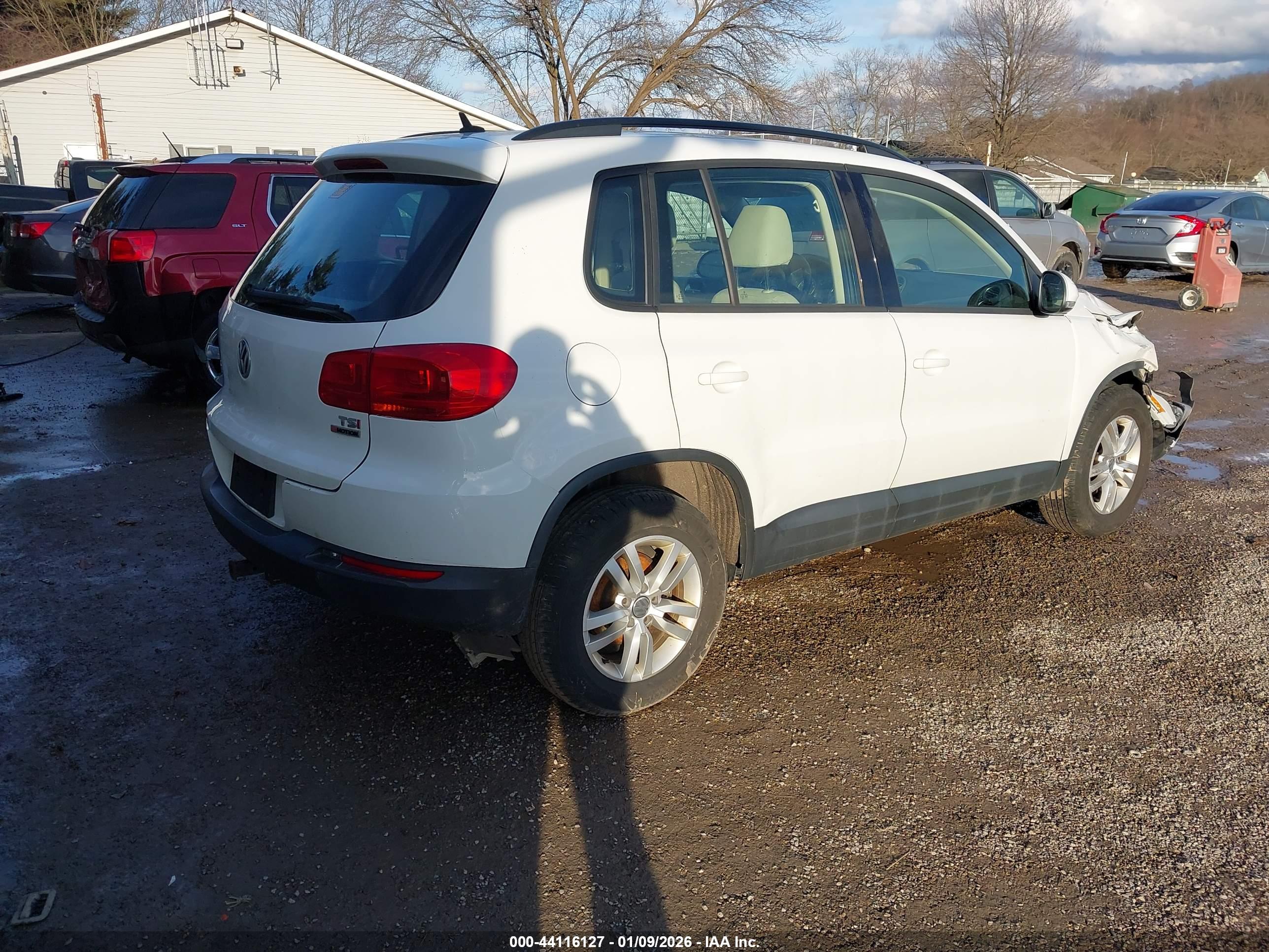 VOLKSWAGEN TIGUAN image 4