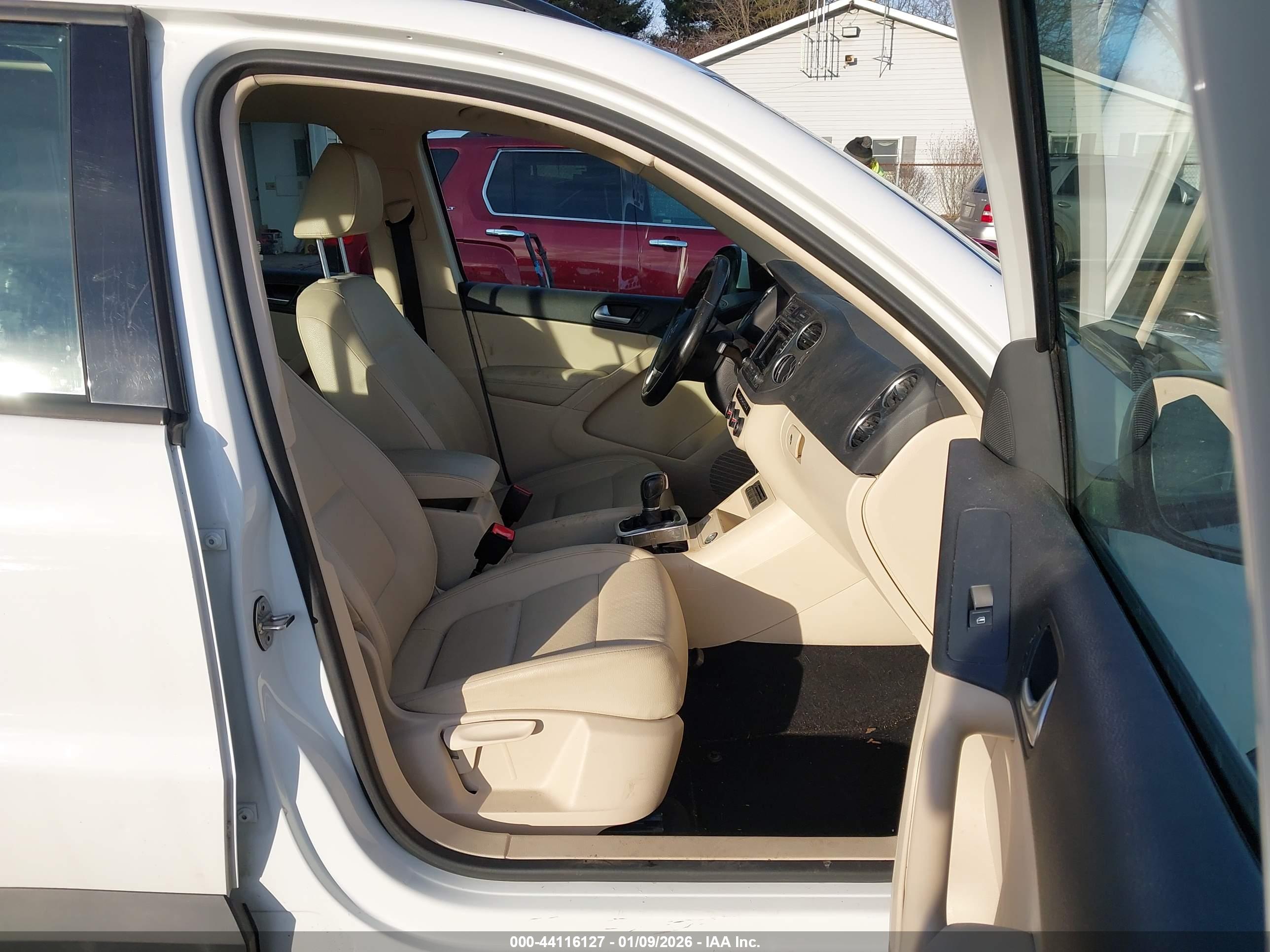 VOLKSWAGEN TIGUAN image 5