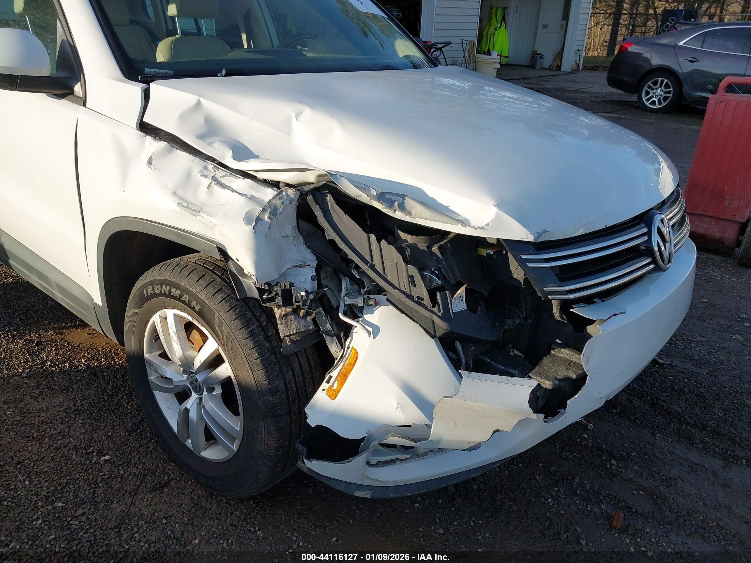 VOLKSWAGEN TIGUAN image 6