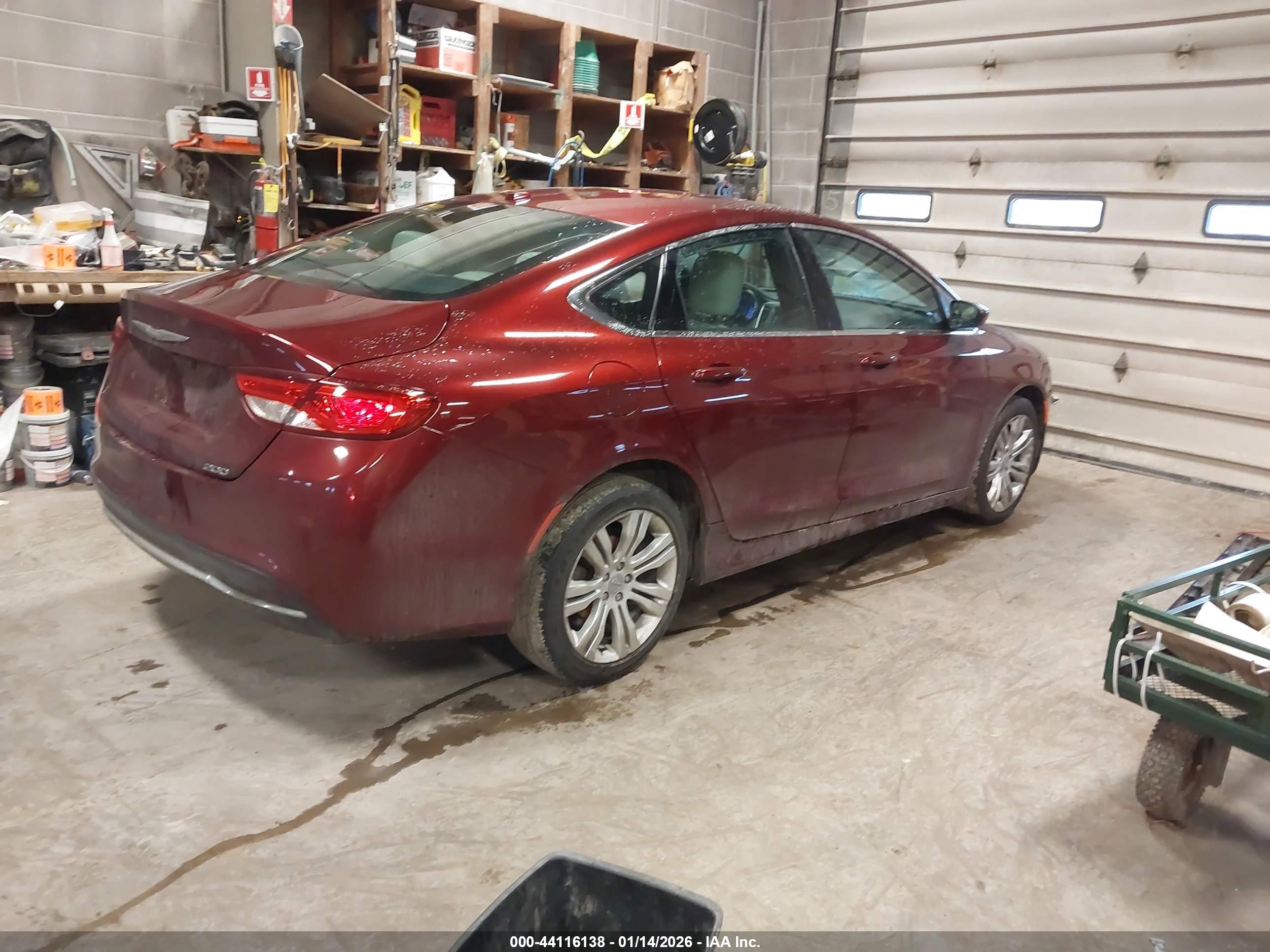 CHRYSLER 200 image 4