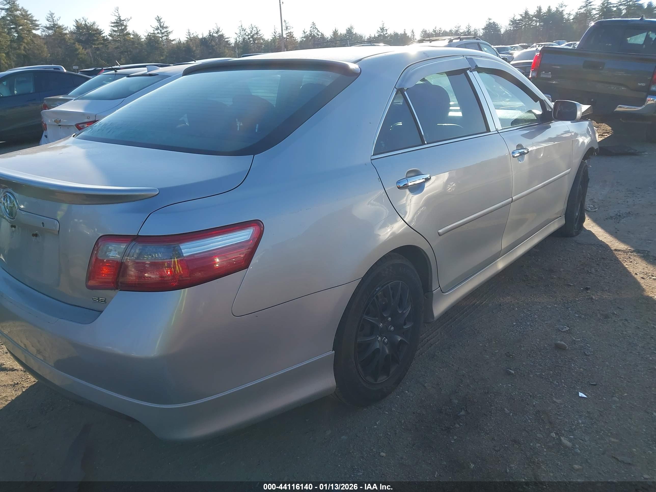 TOYOTA CAMRY image 4