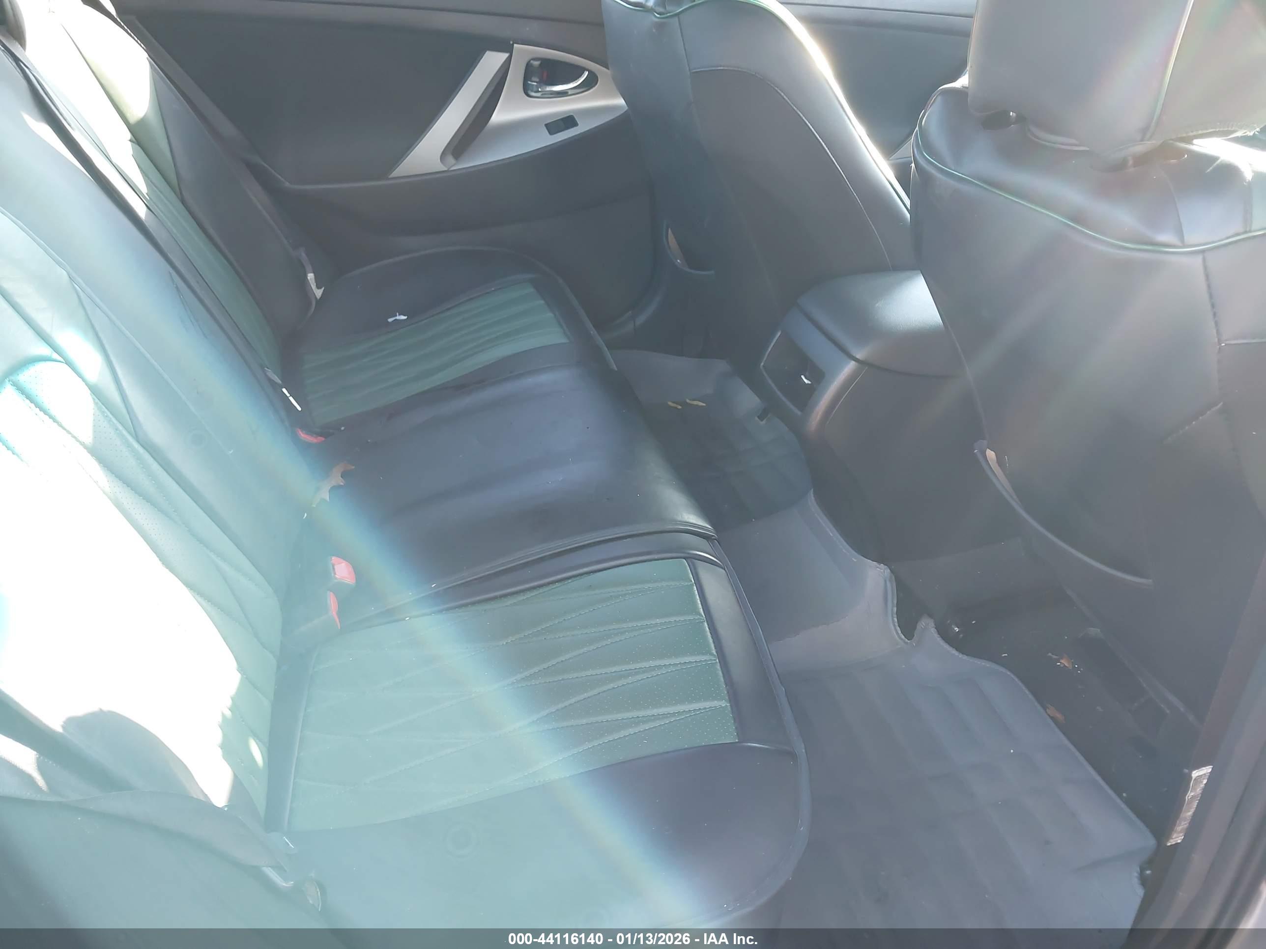 TOYOTA CAMRY image 8