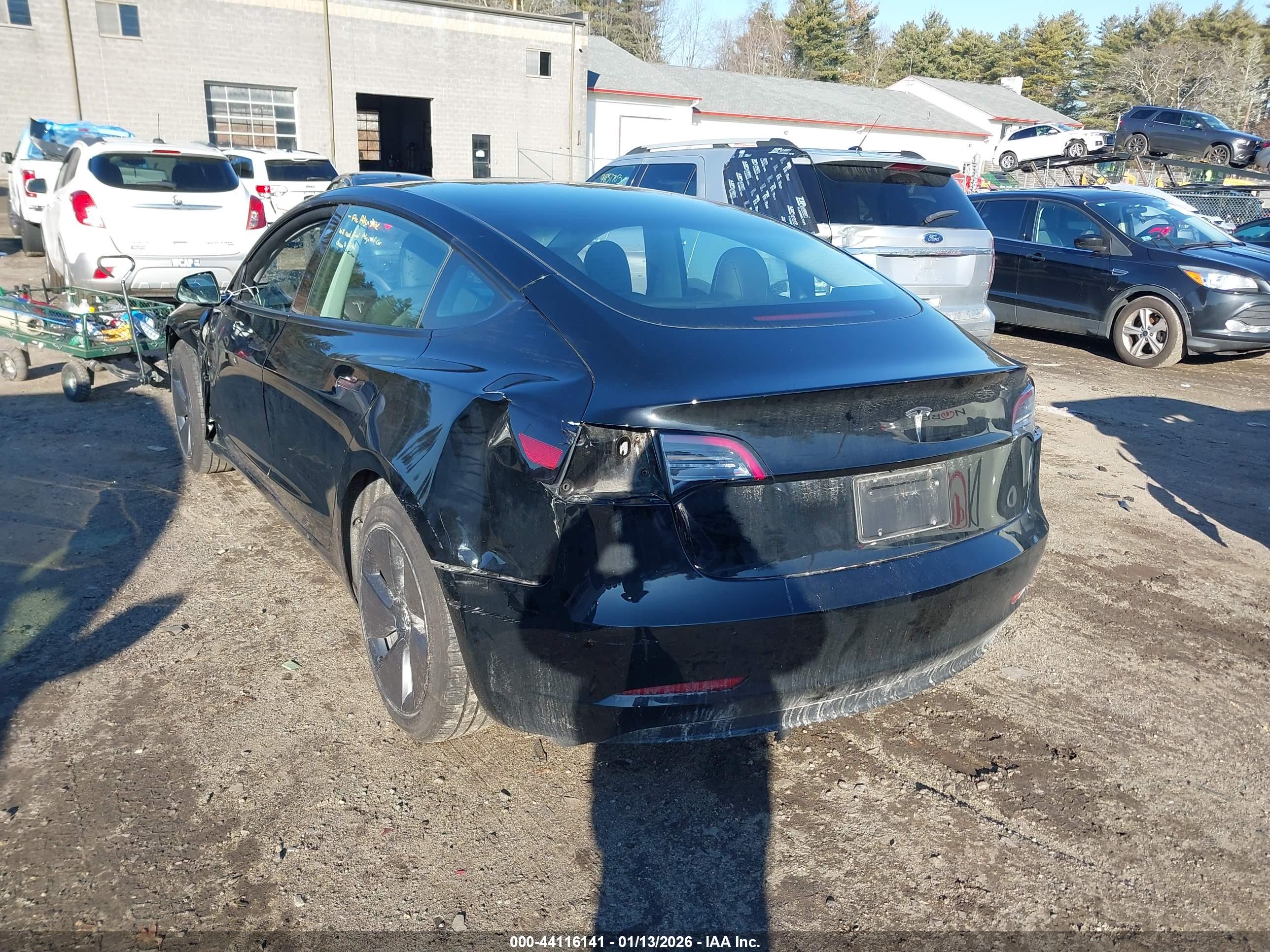 TESLA MODEL image 3