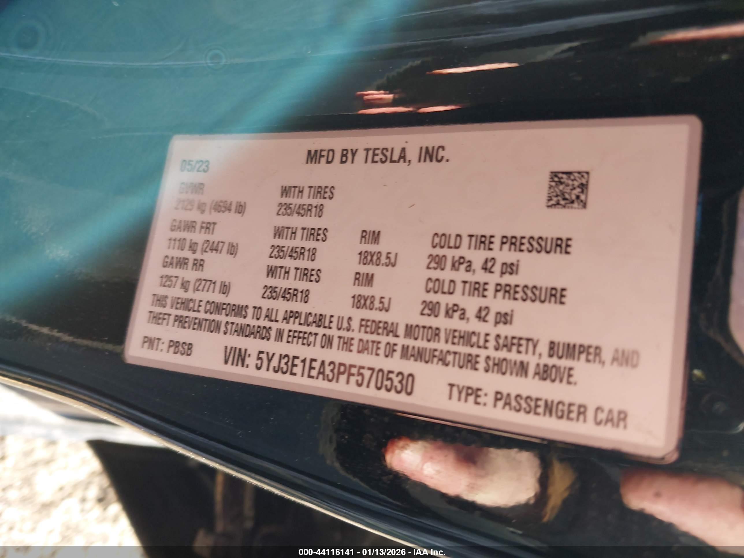 TESLA MODEL image 9