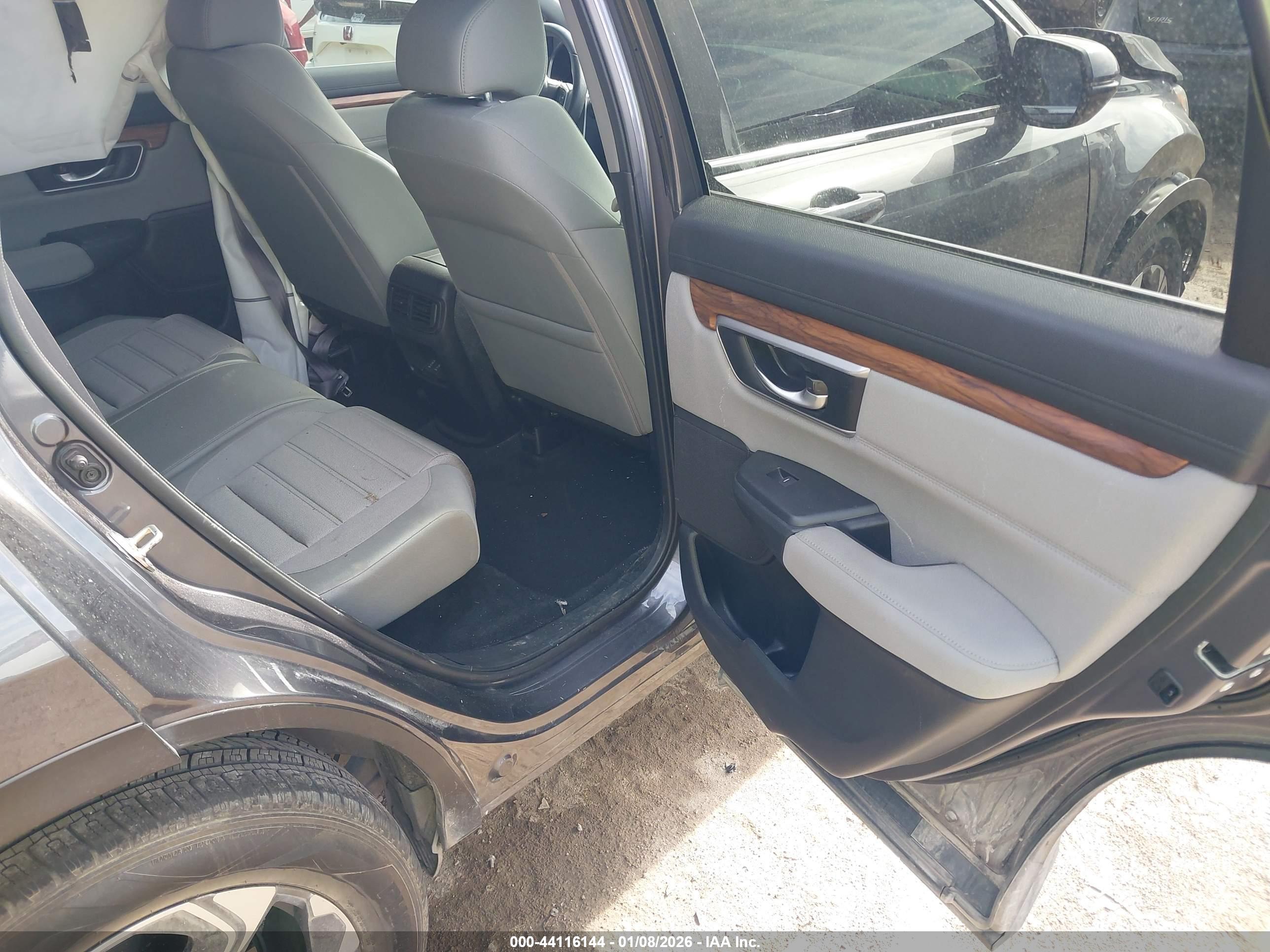 HONDA CR-V image 8