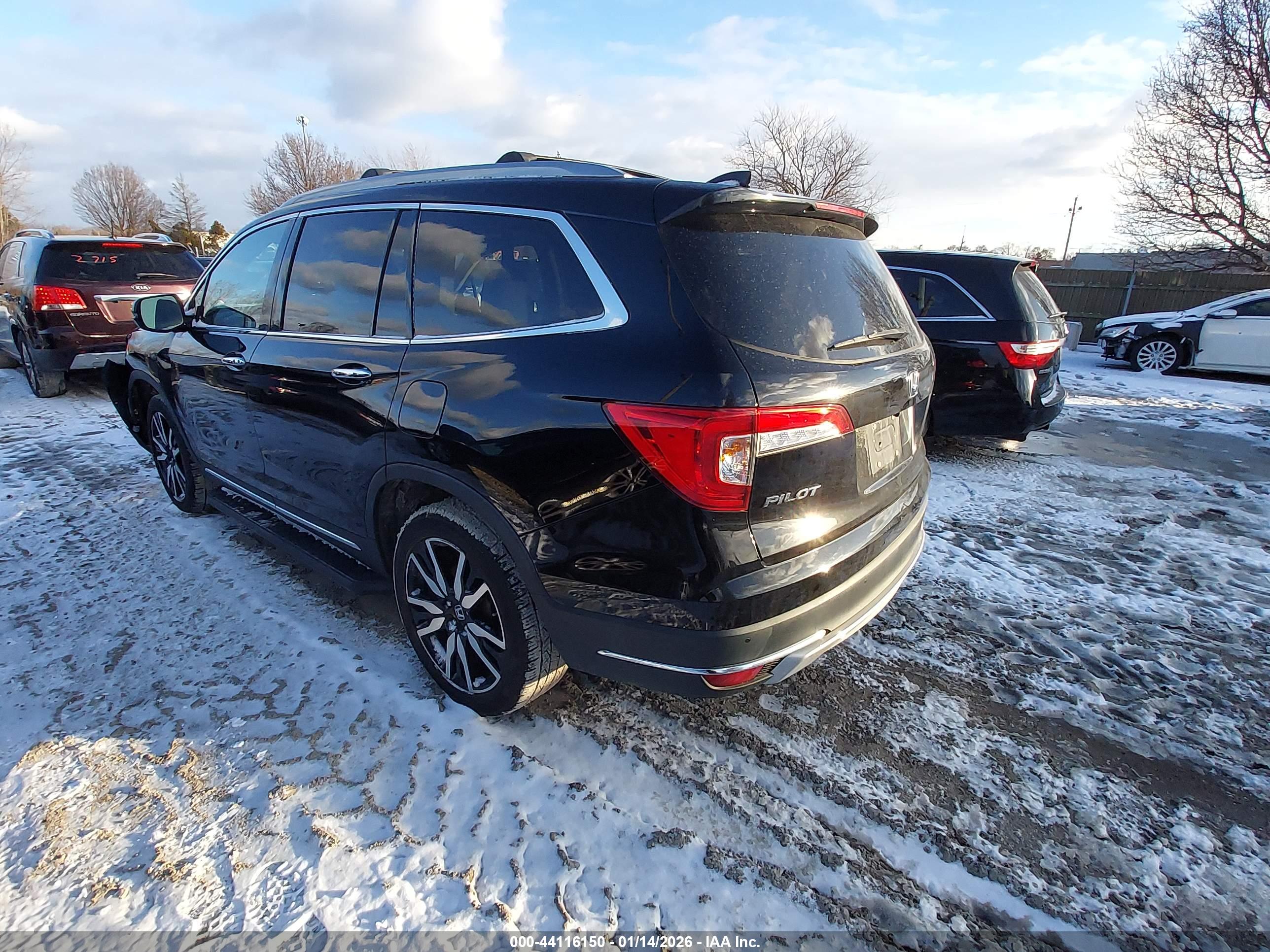 HONDA PILOT image 3