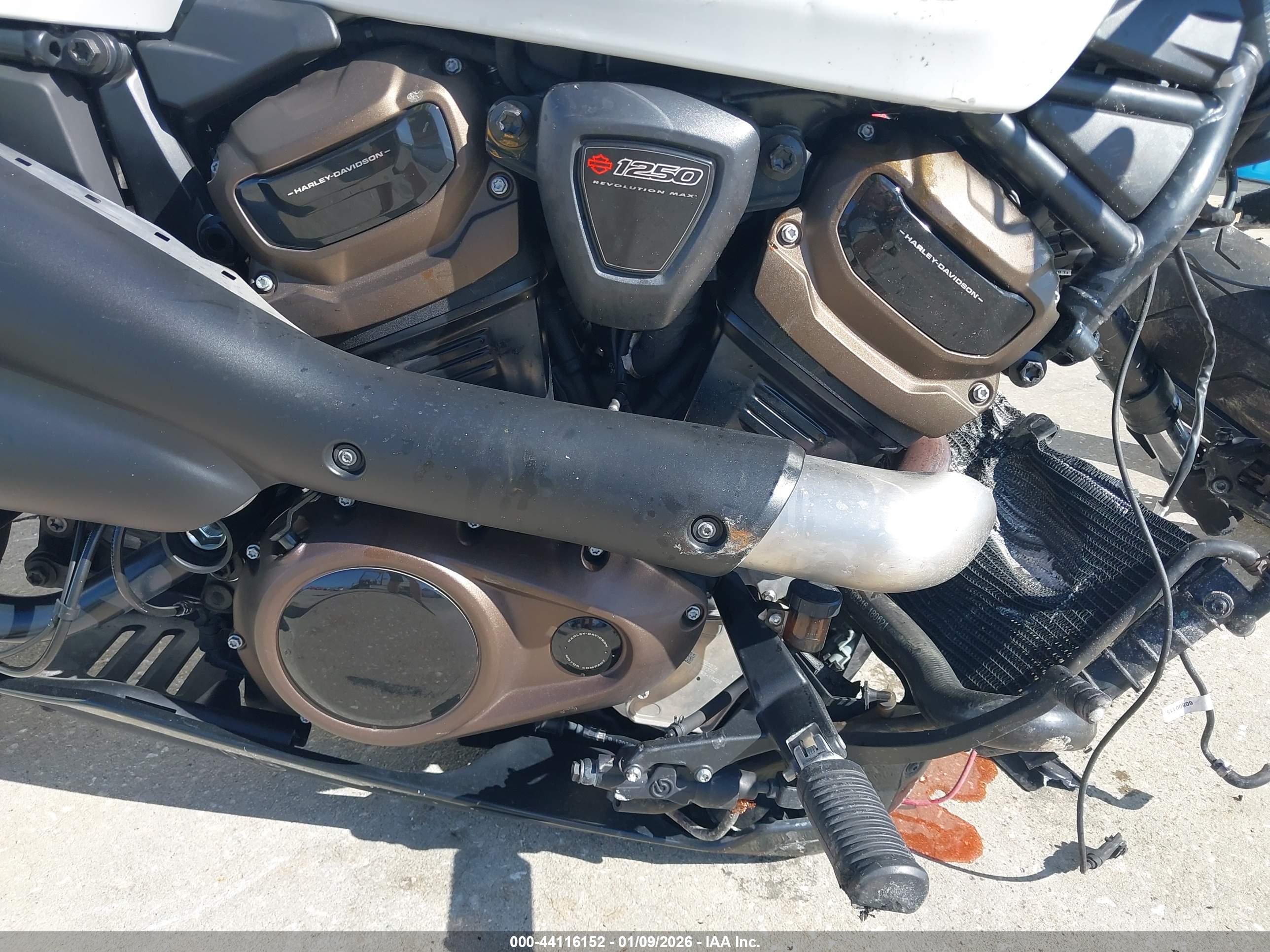HARLEY-DAVIDSON RH1250 image 8