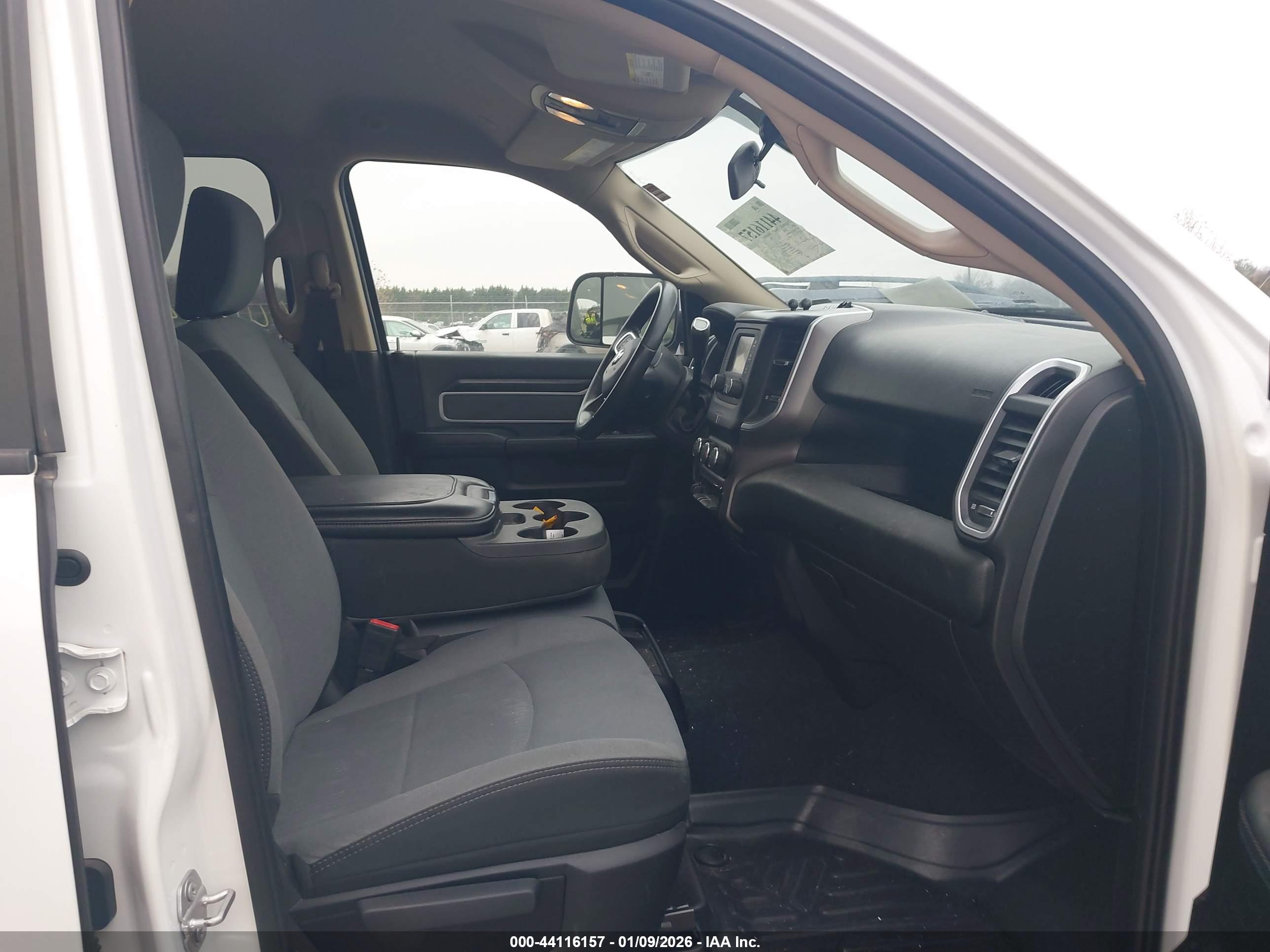 RAM 2500 image 5
