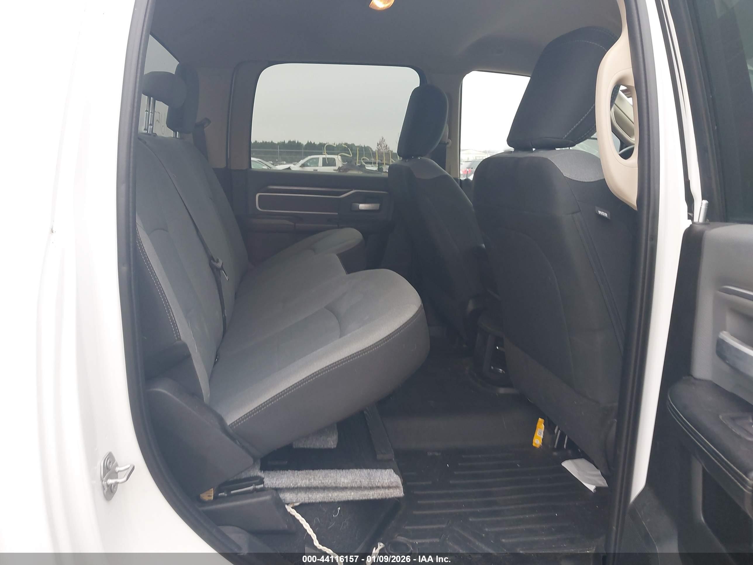 RAM 2500 image 8