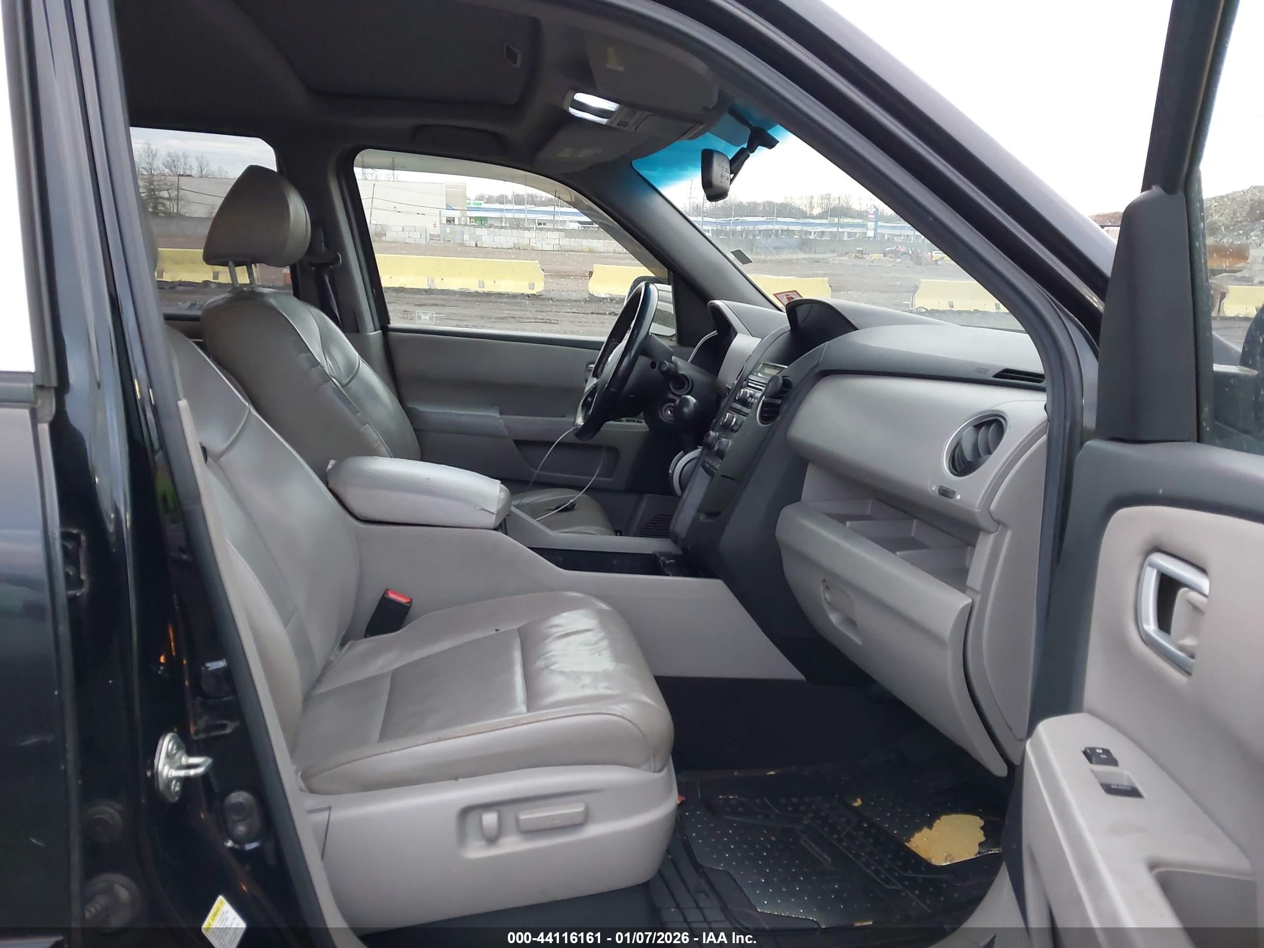 HONDA PILOT image 5