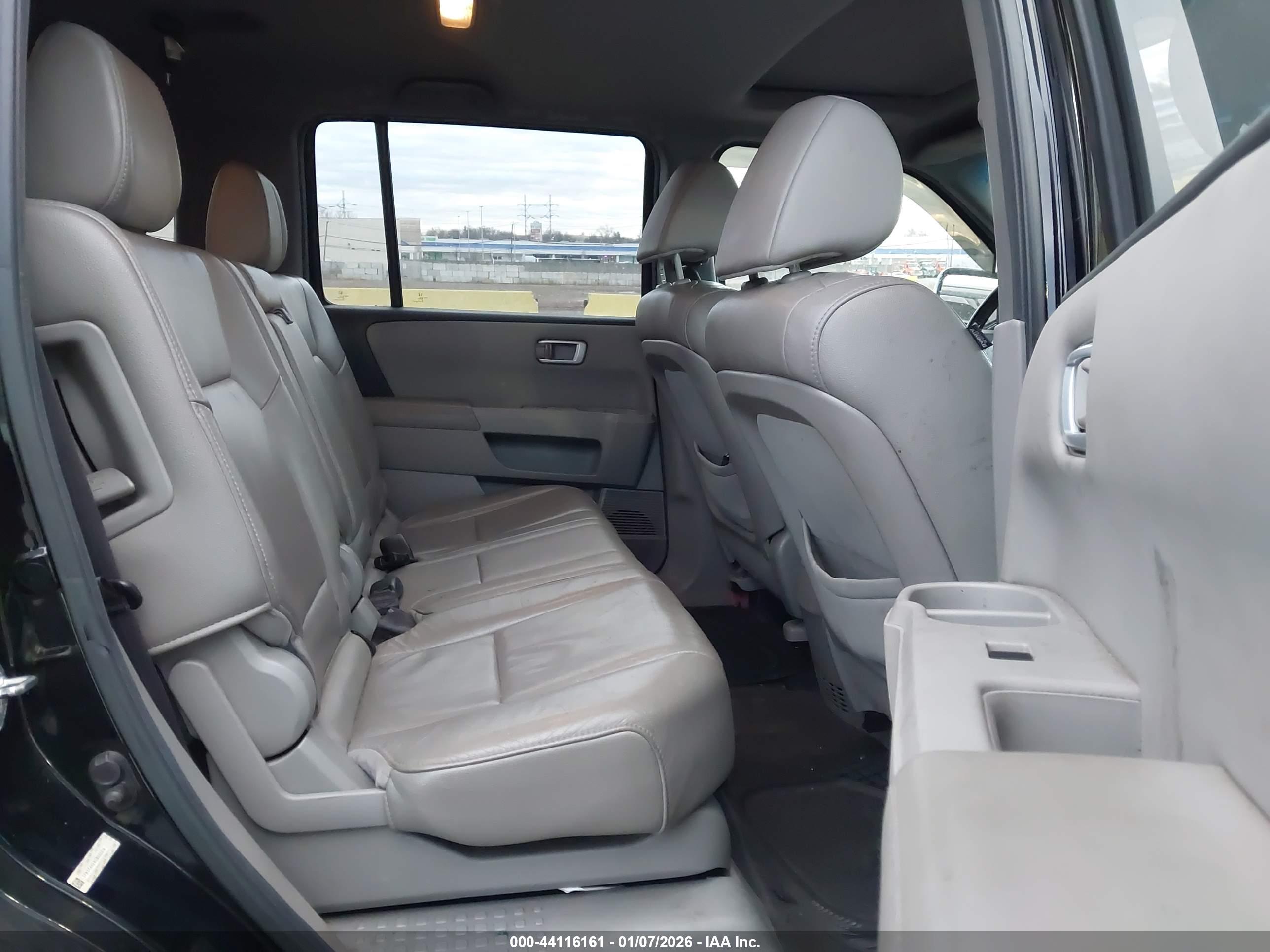 HONDA PILOT image 8