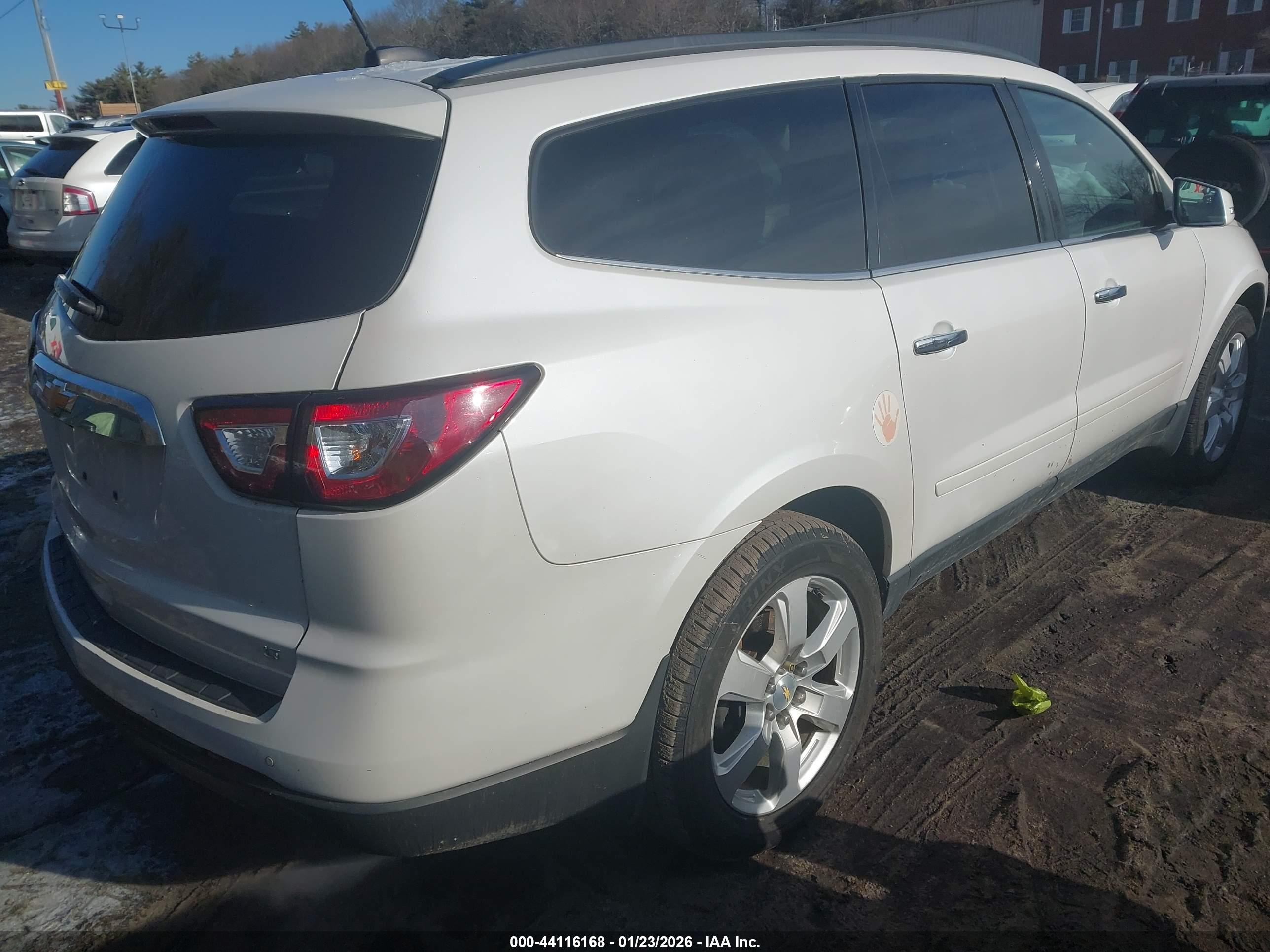 CHEVROLET TRAVERSE image 4