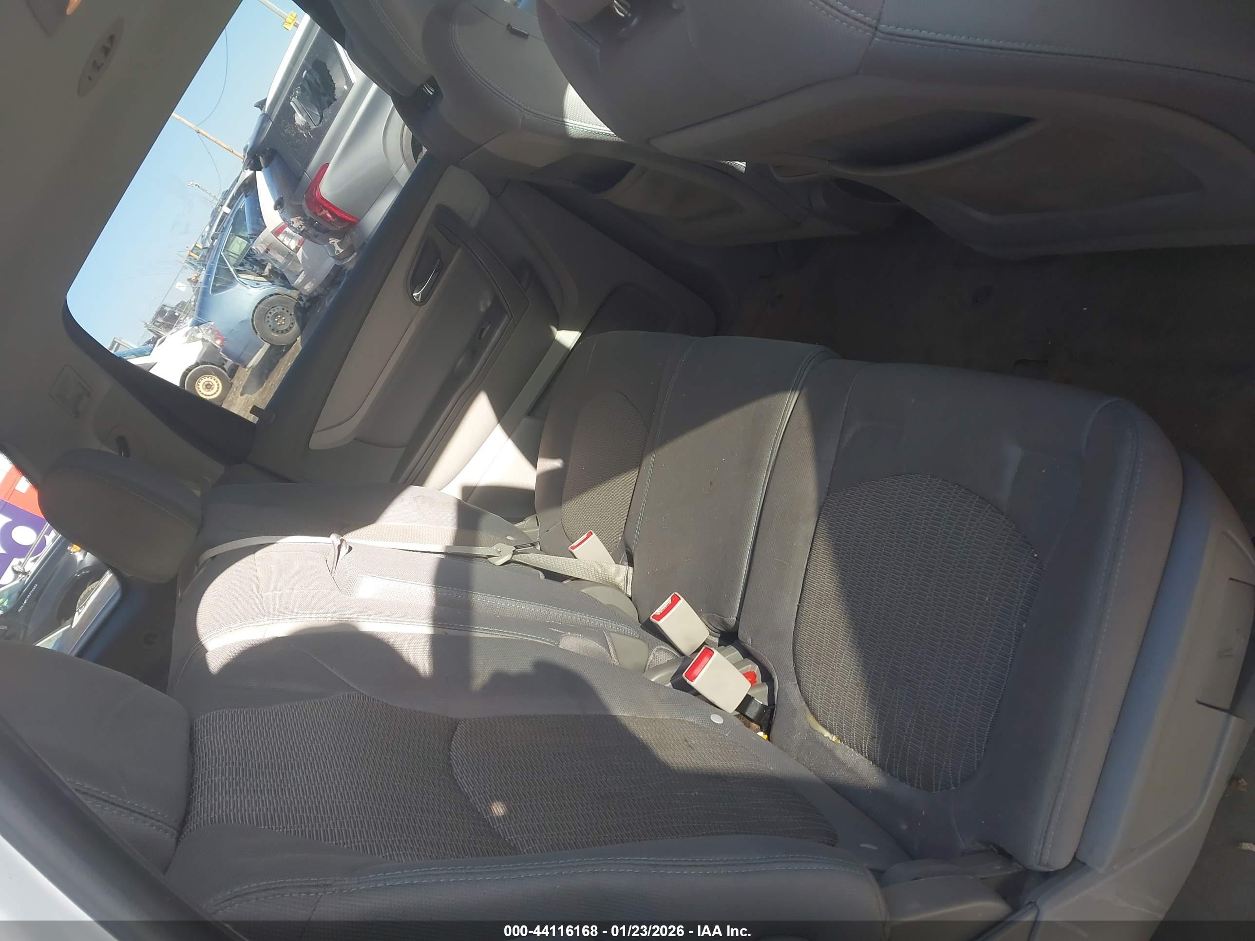 CHEVROLET TRAVERSE image 8