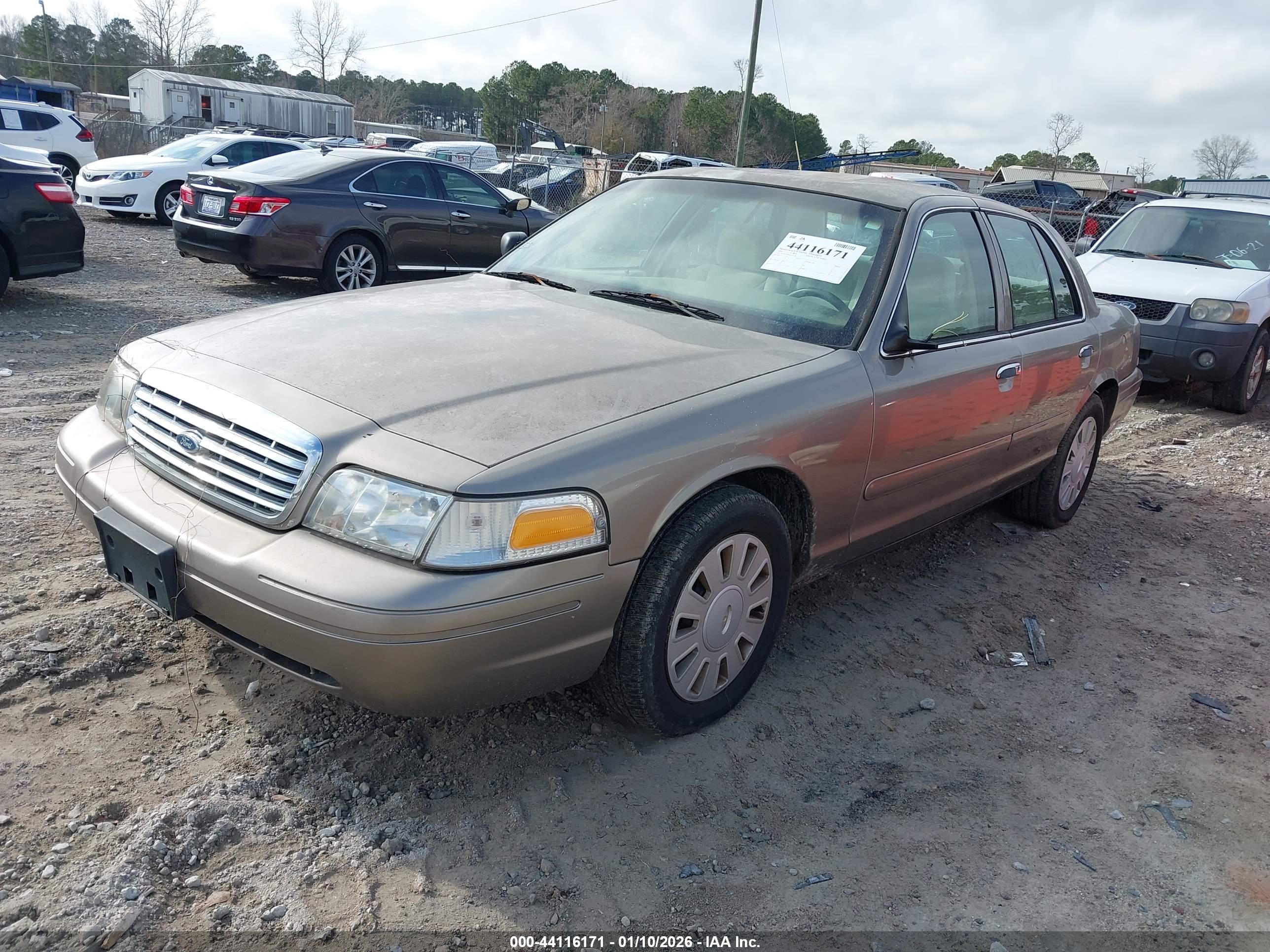 FORD CROWN image 2