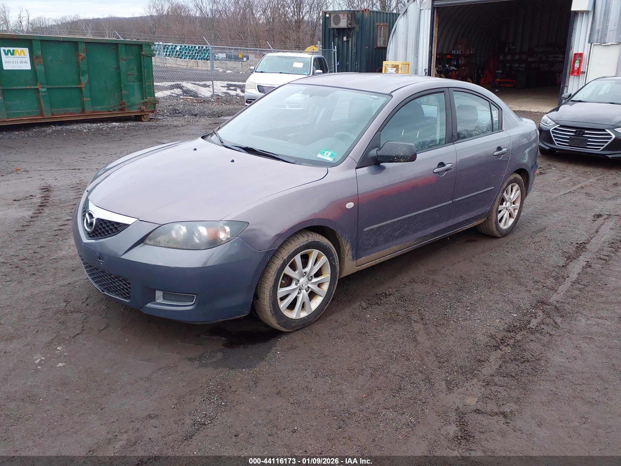 MAZDA MAZDA3 image 2