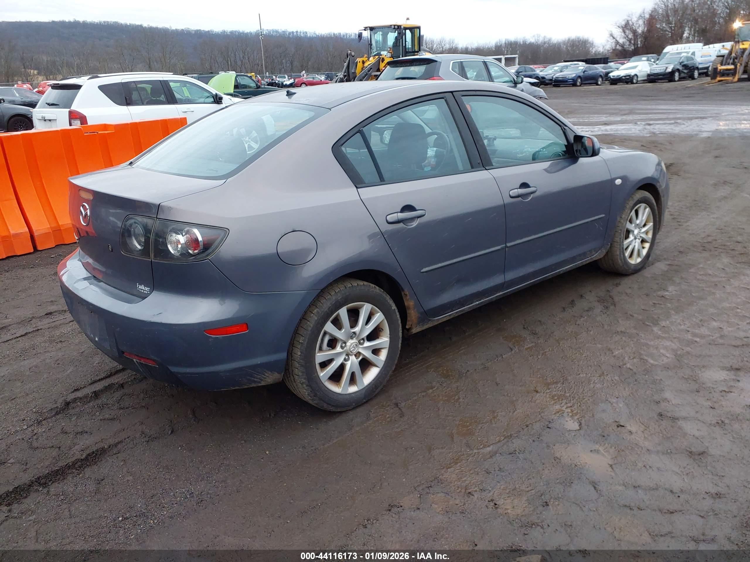 MAZDA MAZDA3 image 4