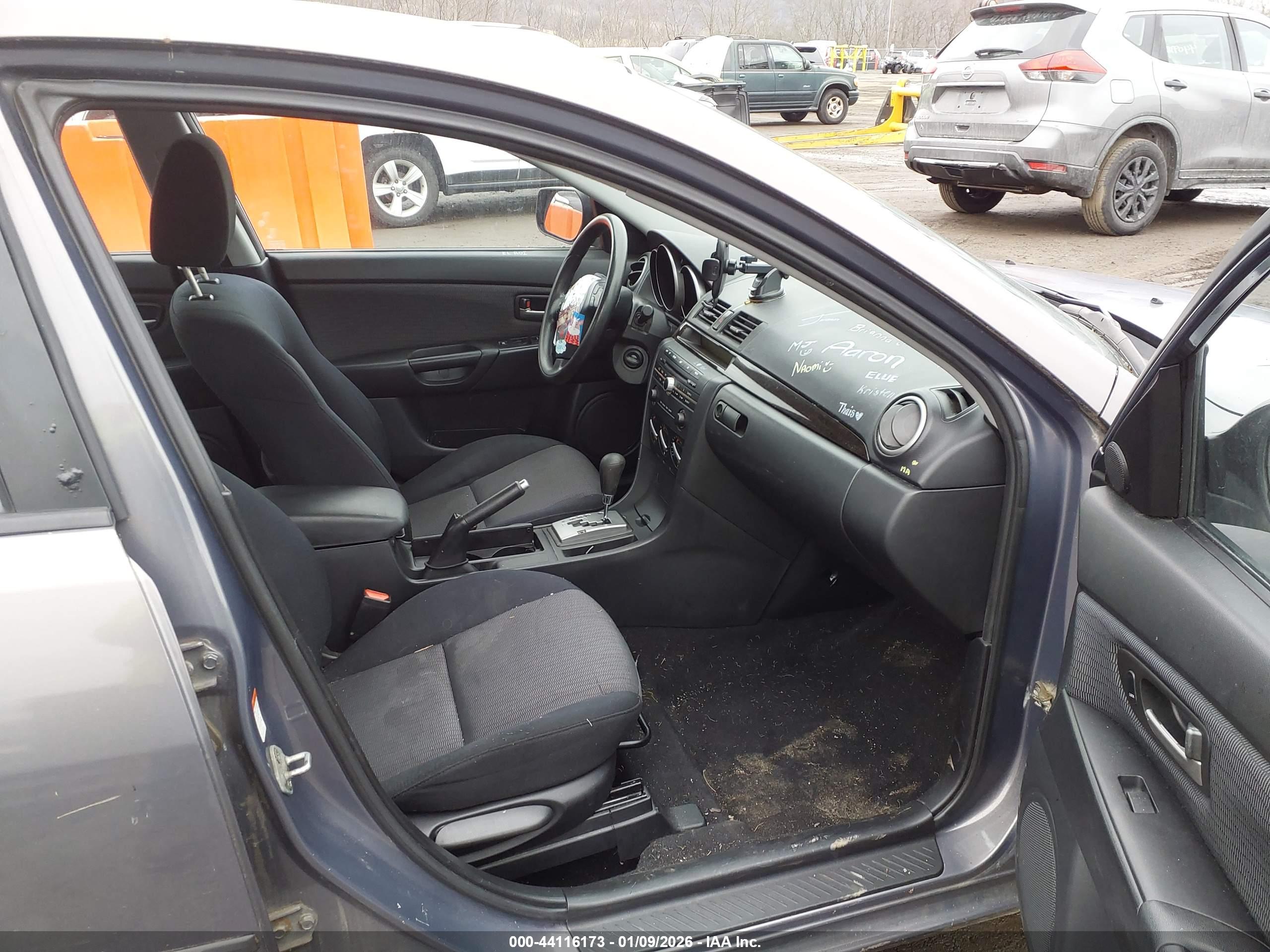 MAZDA MAZDA3 image 5