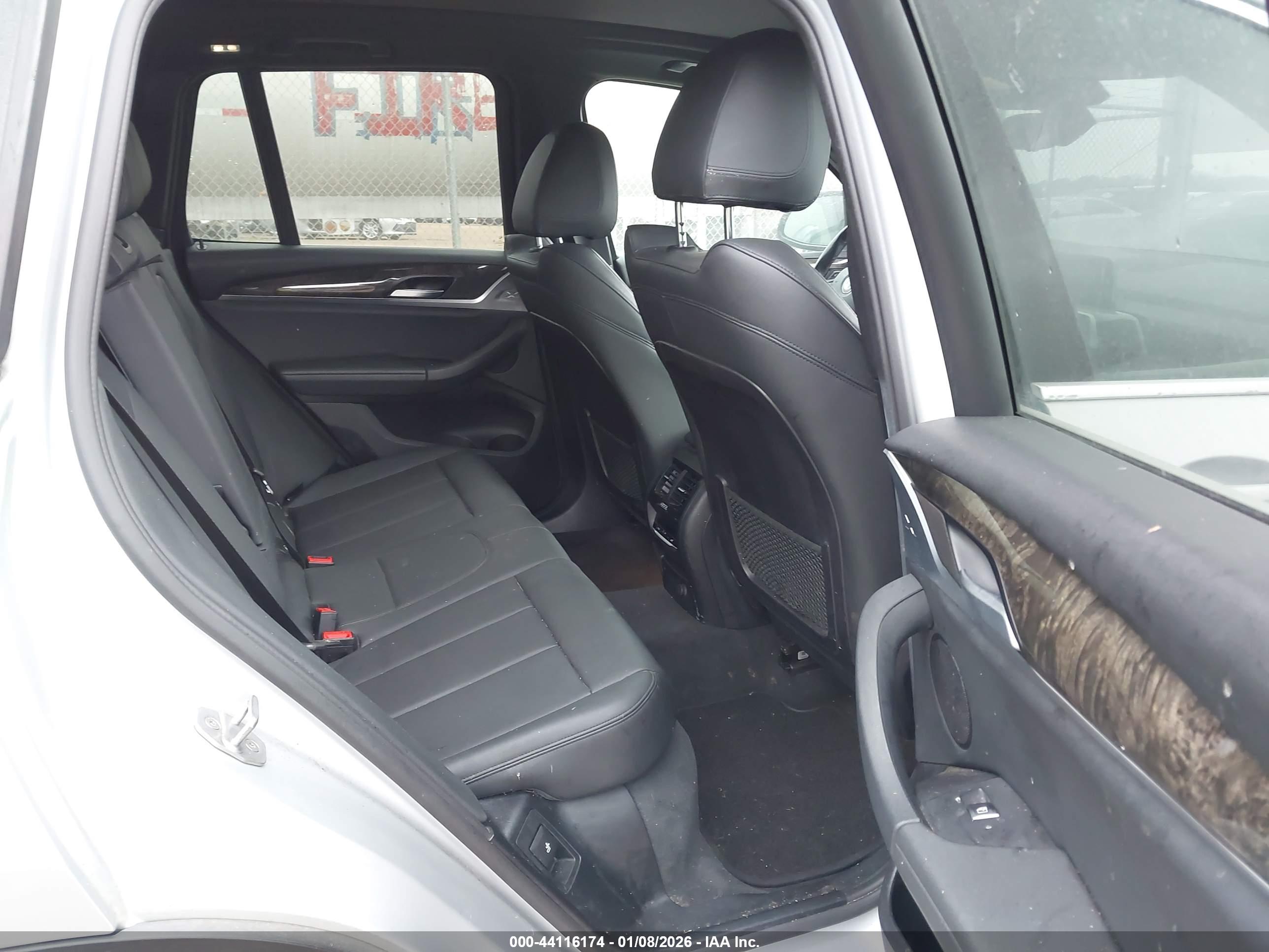 BMW X3 image 8