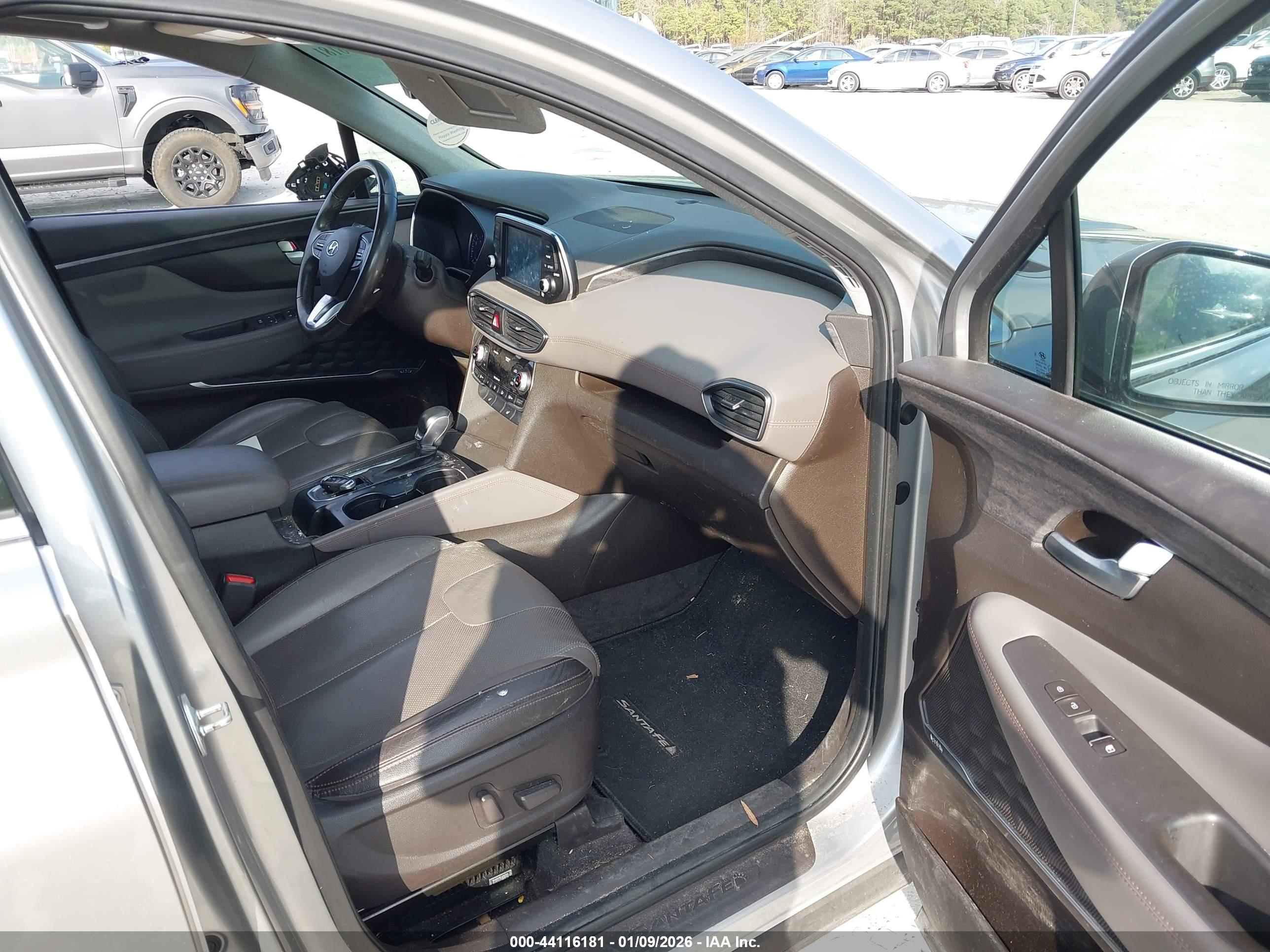 HYUNDAI SANTA image 5