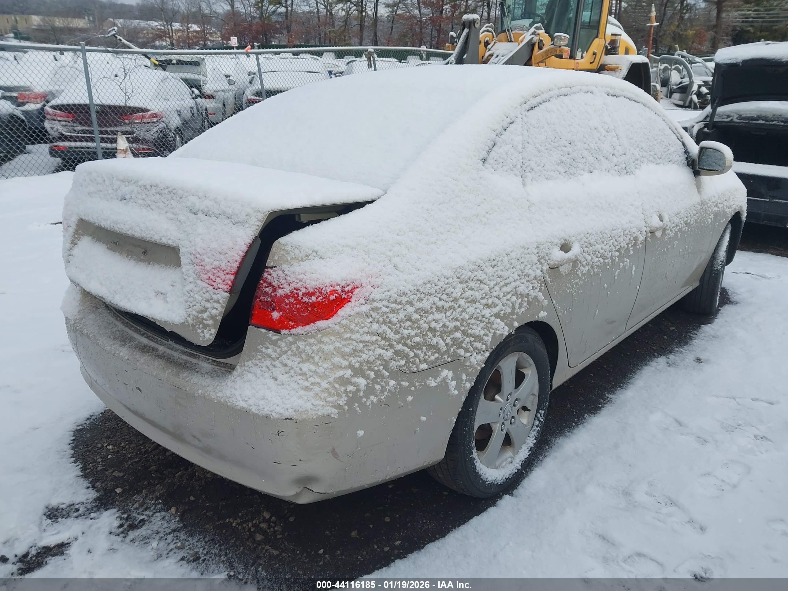 HYUNDAI ELANTRA image 4
