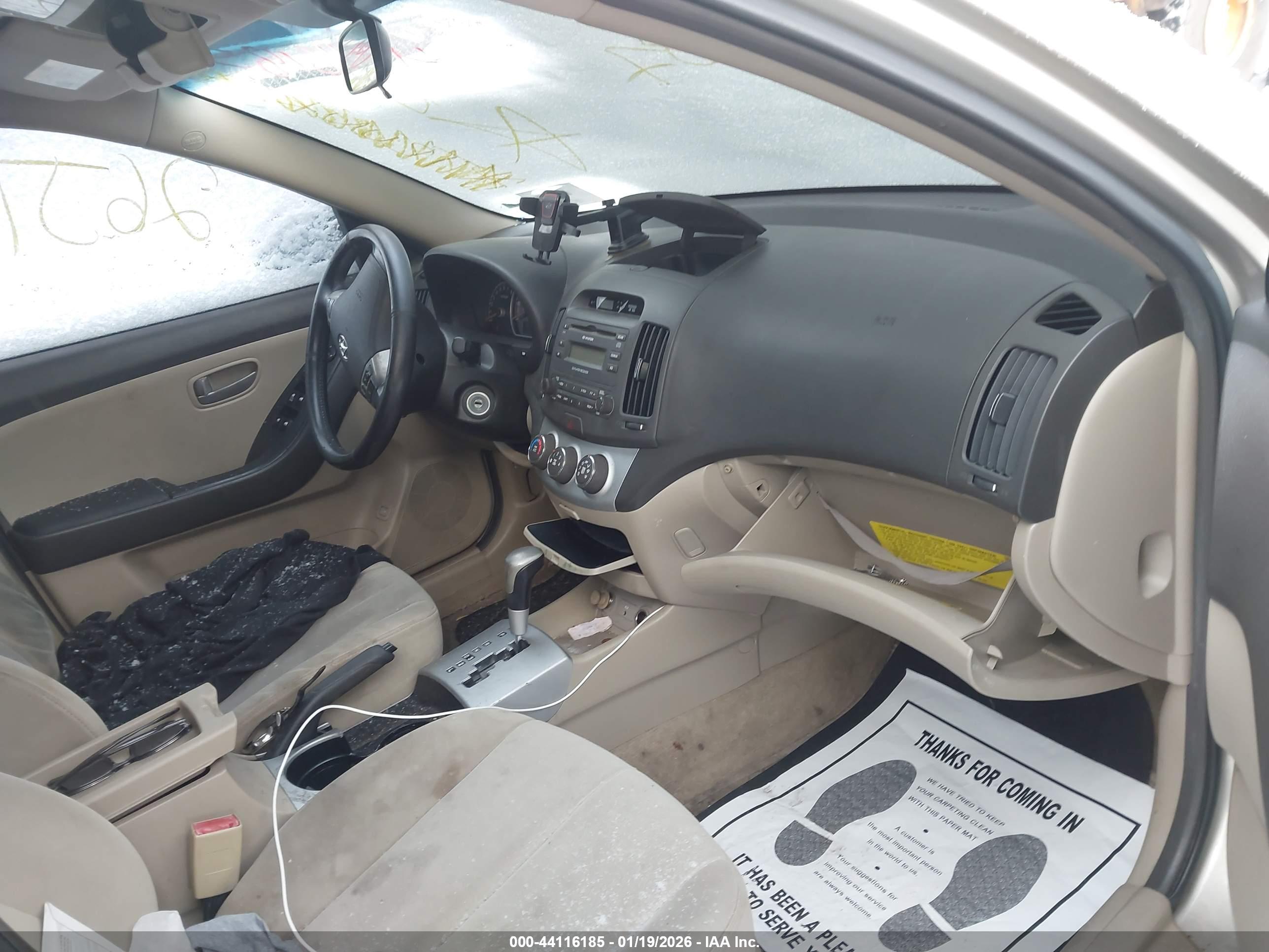 HYUNDAI ELANTRA image 5