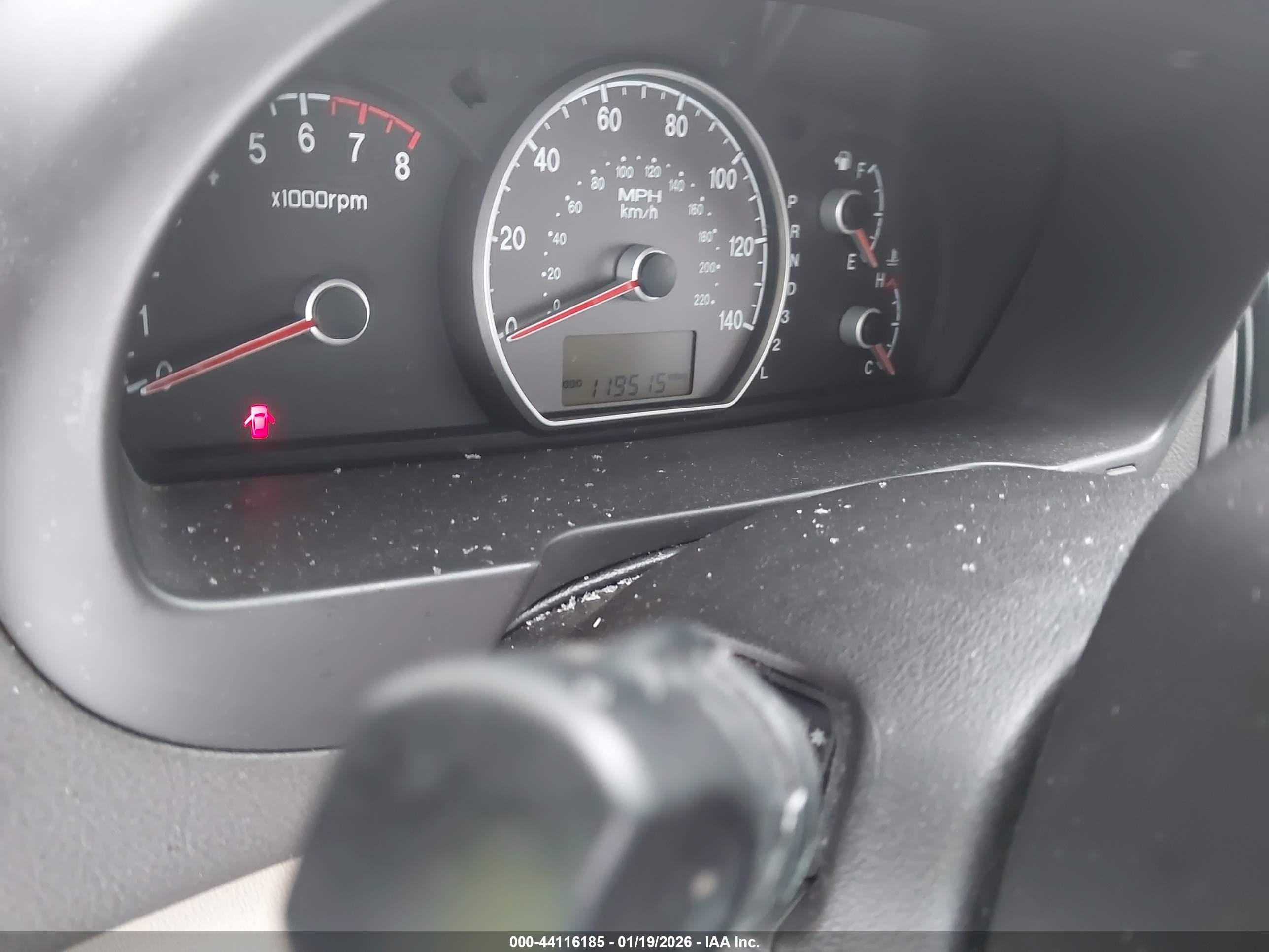 HYUNDAI ELANTRA image 7