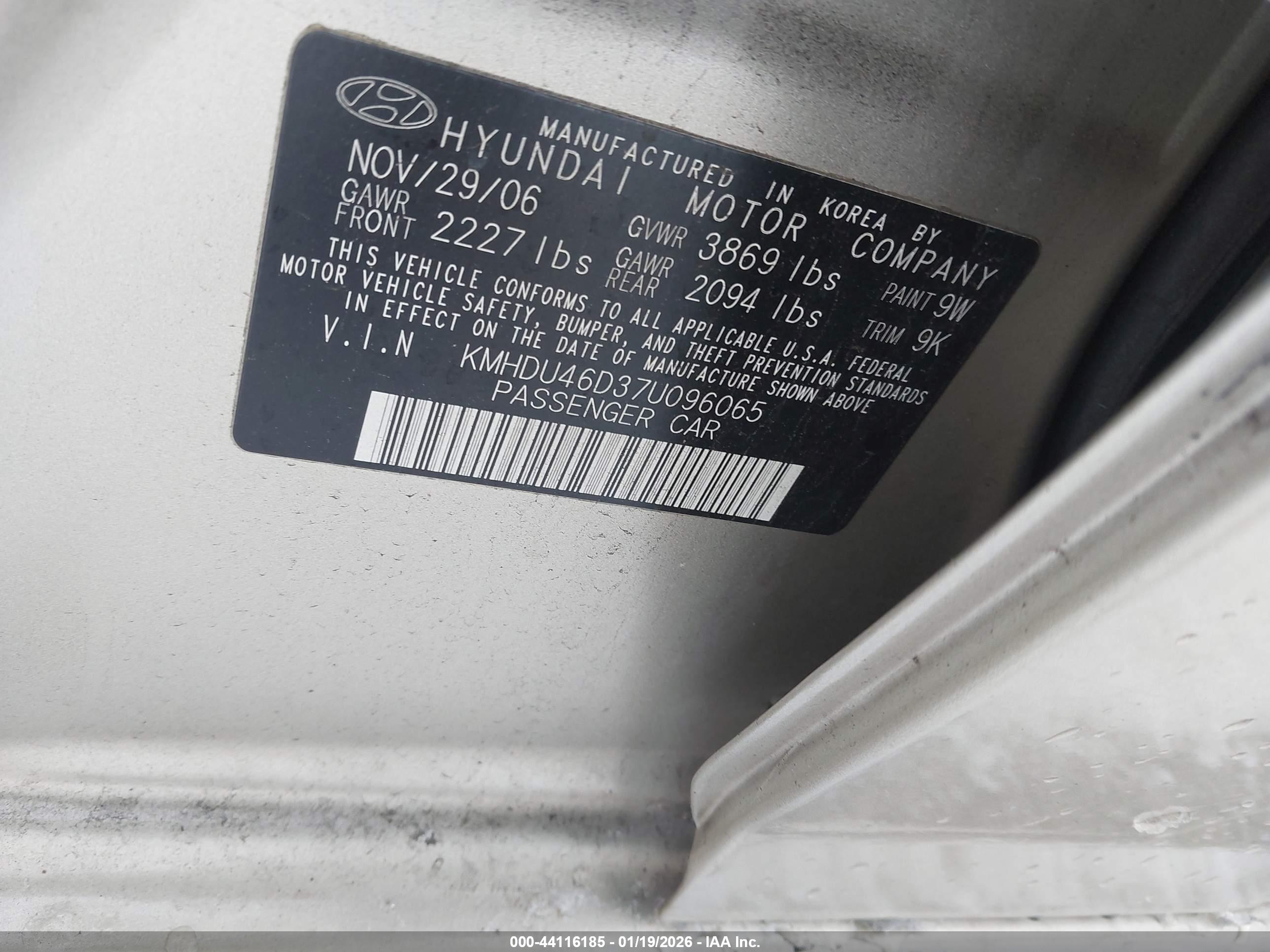 HYUNDAI ELANTRA image 9