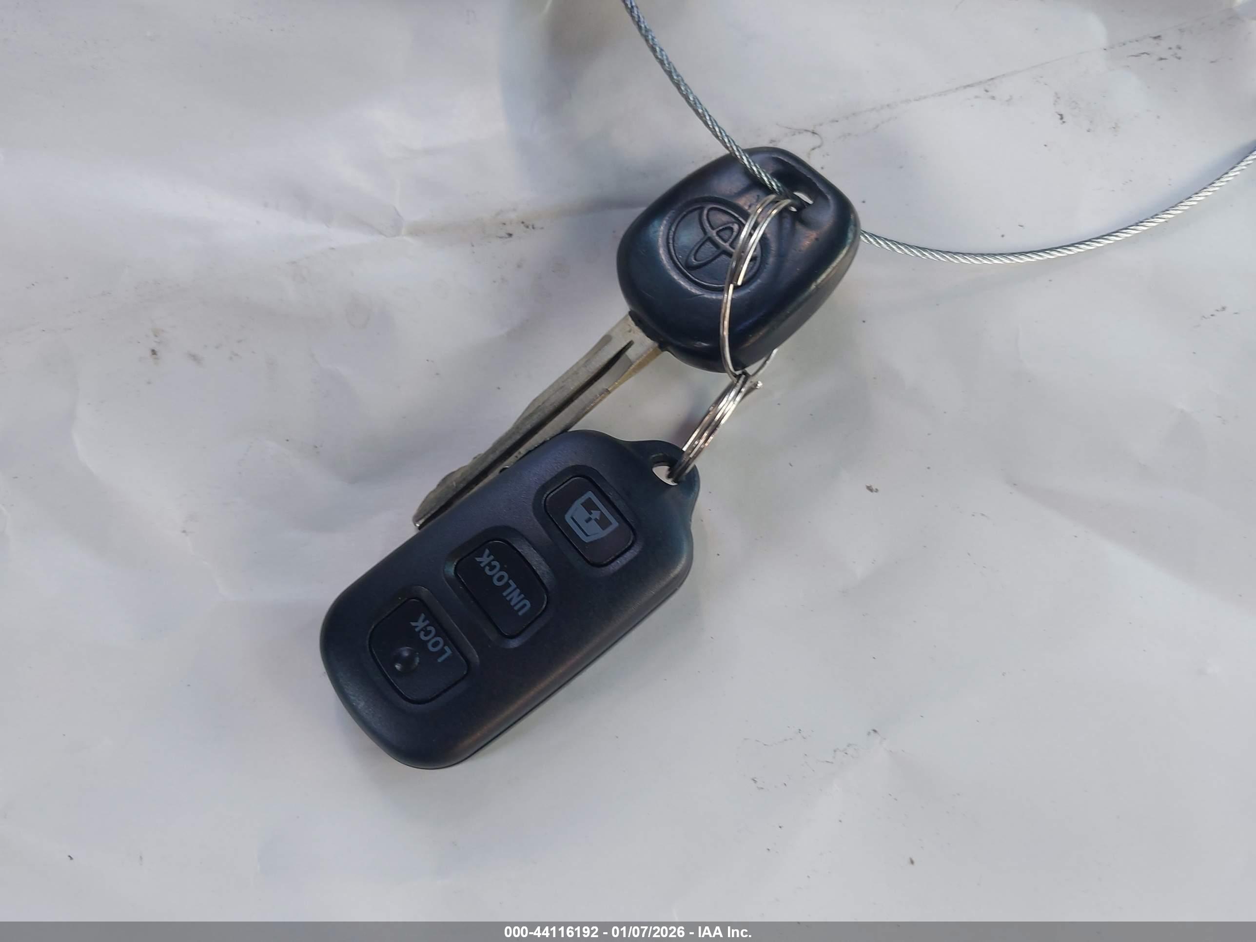 TOYOTA 4RUNNER image 11