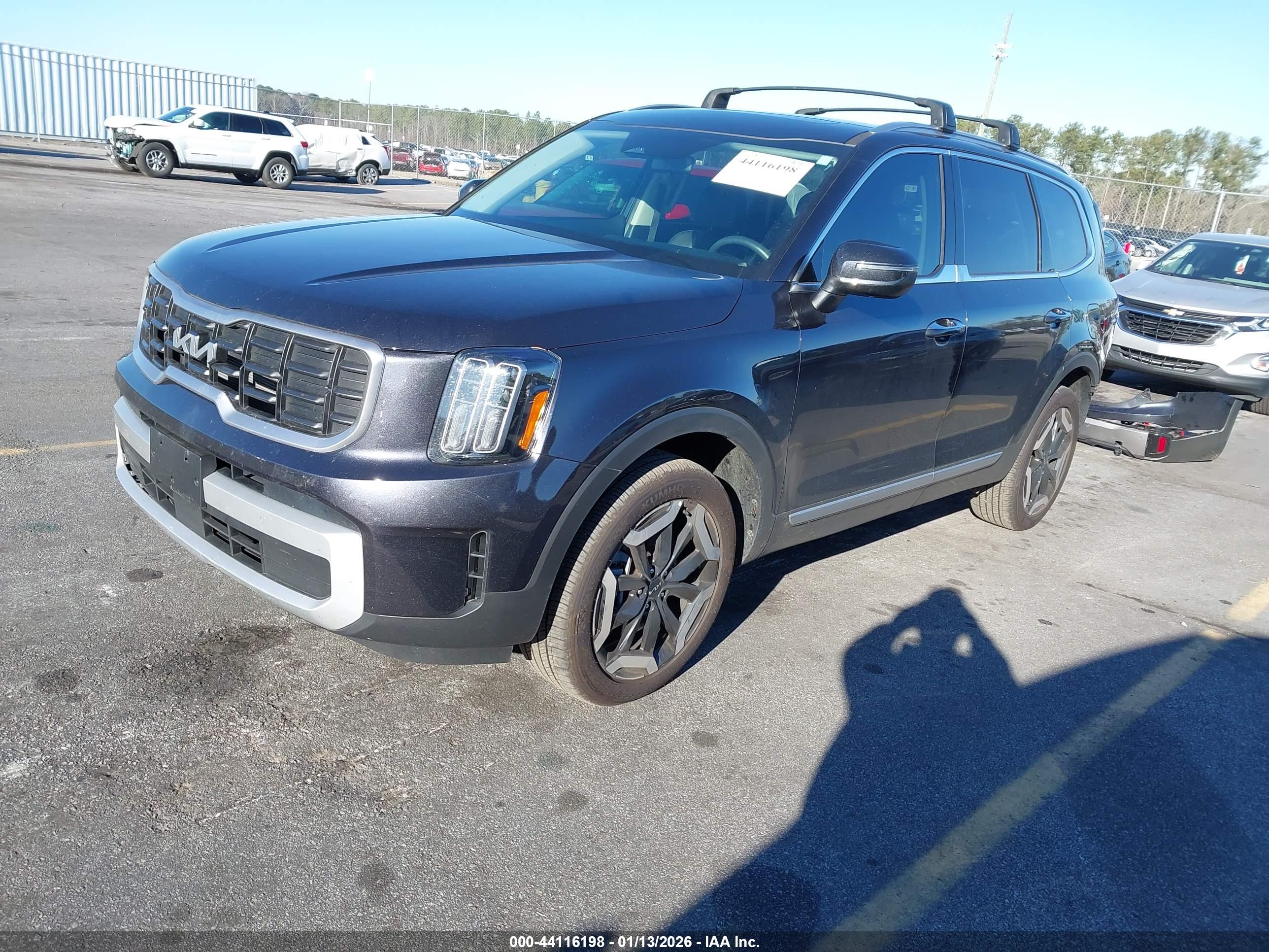 KIA TELLURIDE image 2