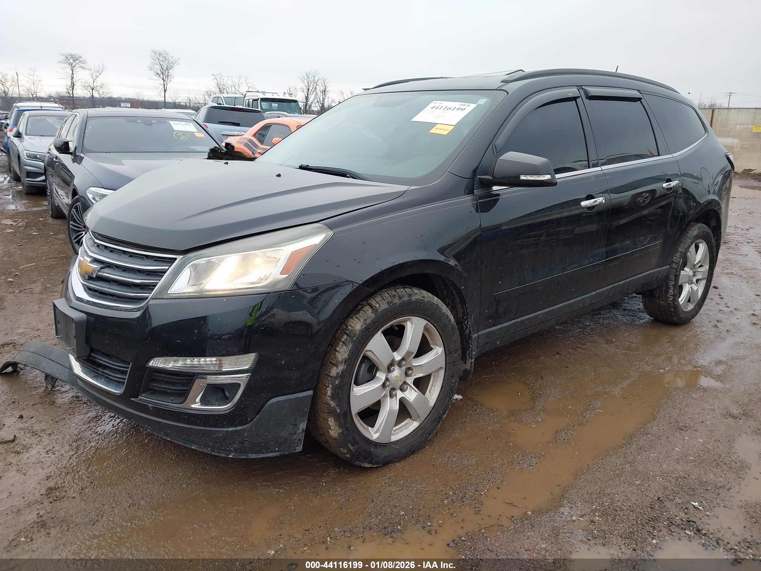 CHEVROLET TRAVERSE image 2