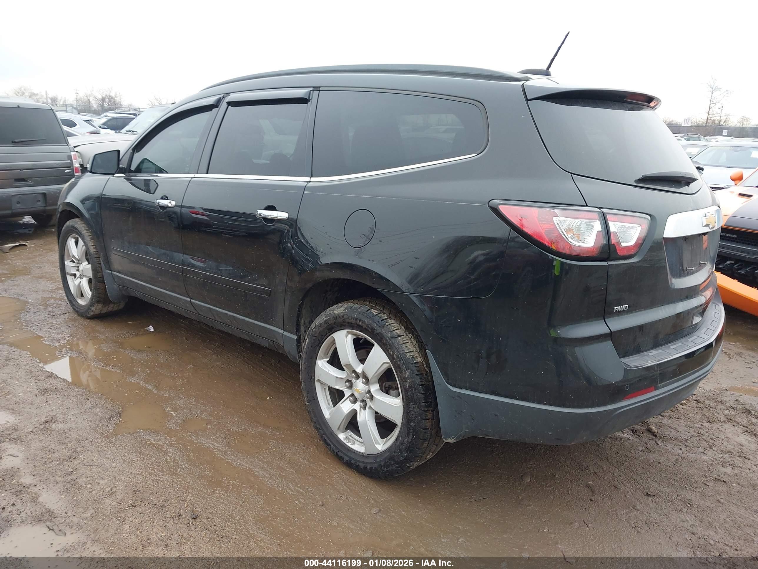 CHEVROLET TRAVERSE image 3
