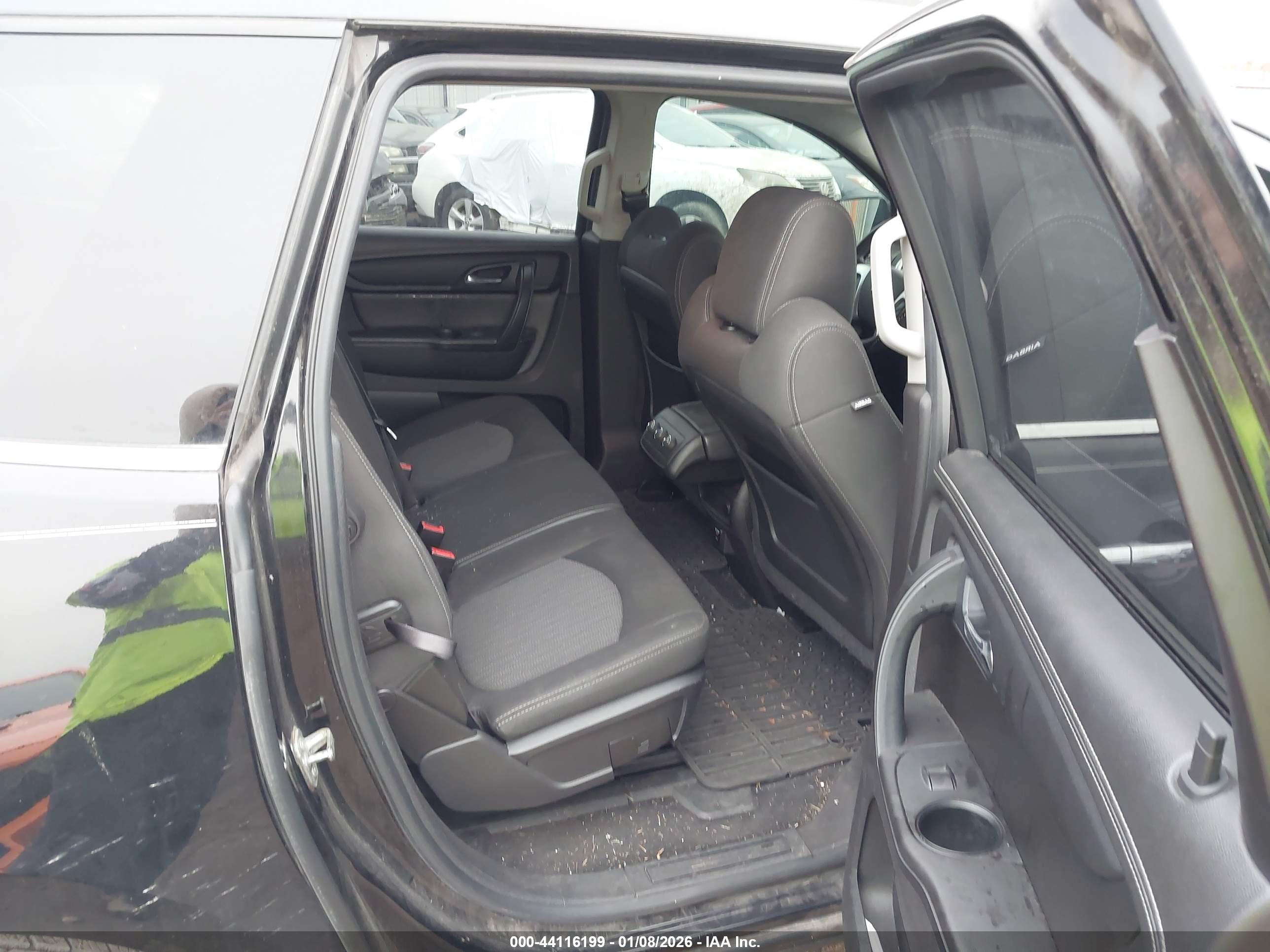 CHEVROLET TRAVERSE image 8