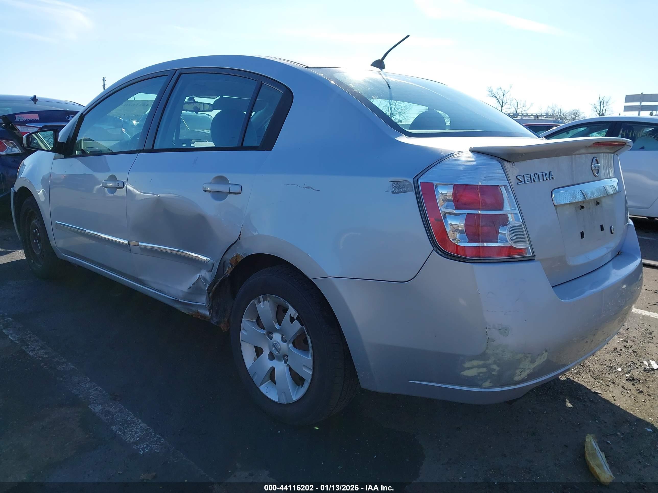 NISSAN SENTRA image 3