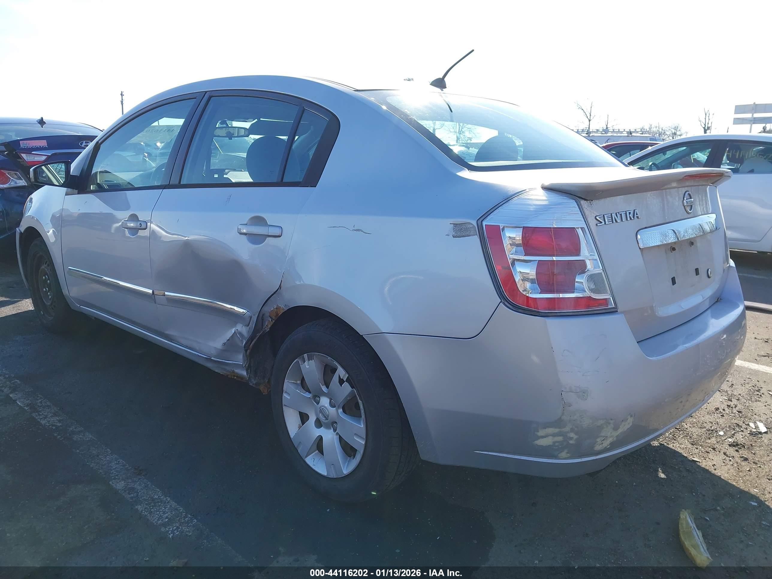 NISSAN SENTRA image 6