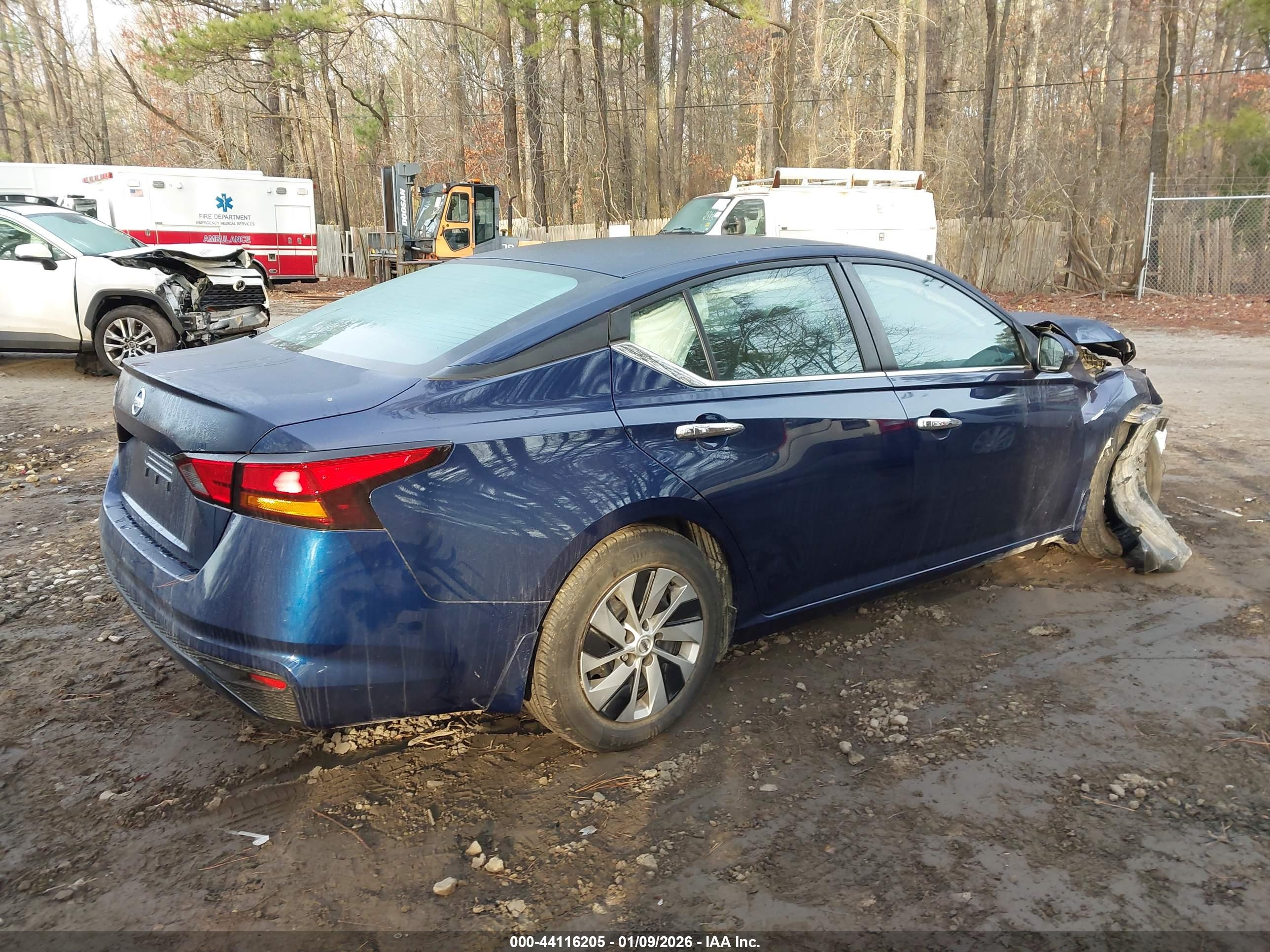 NISSAN ALTIMA image 4