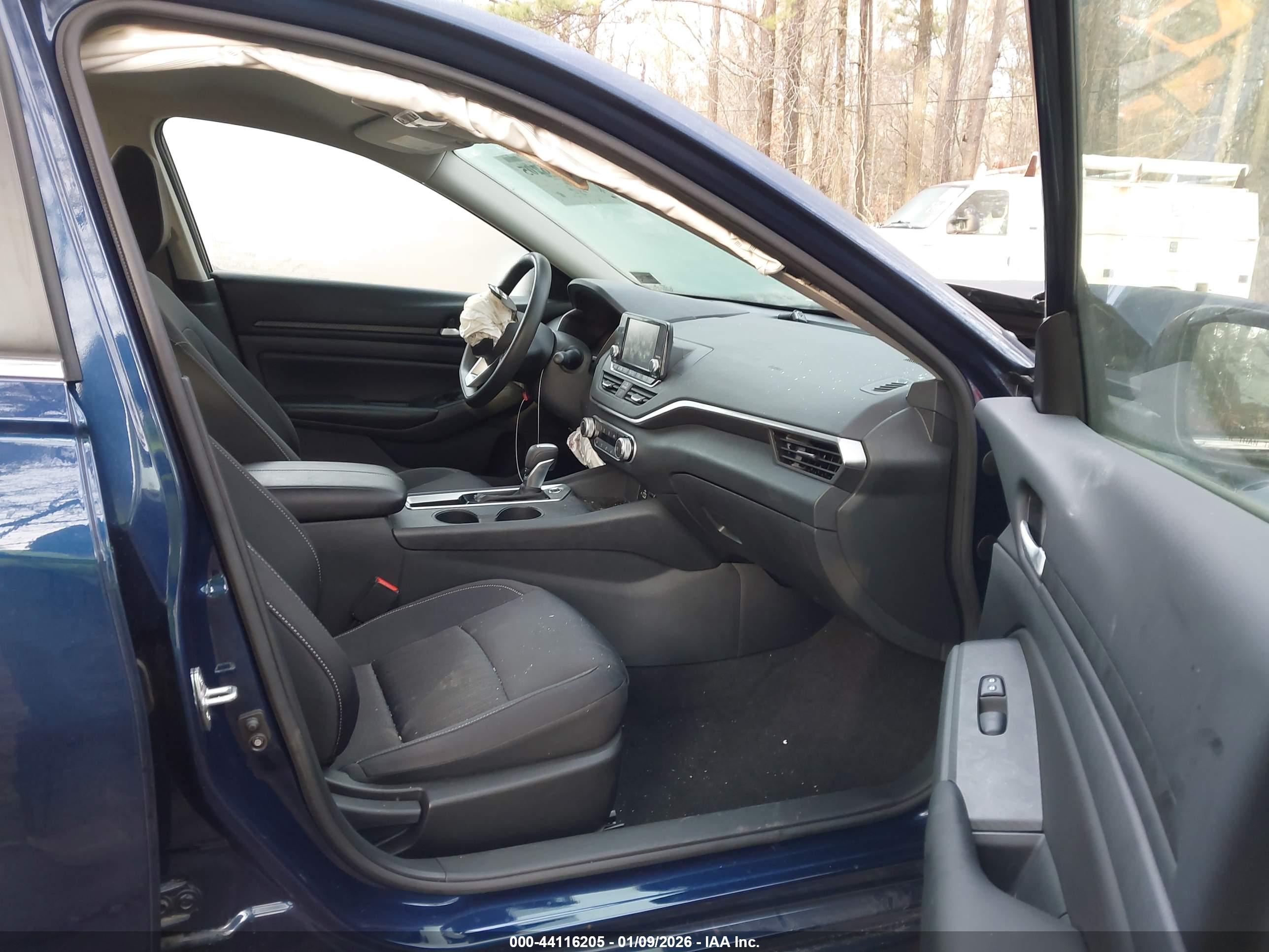 NISSAN ALTIMA image 5