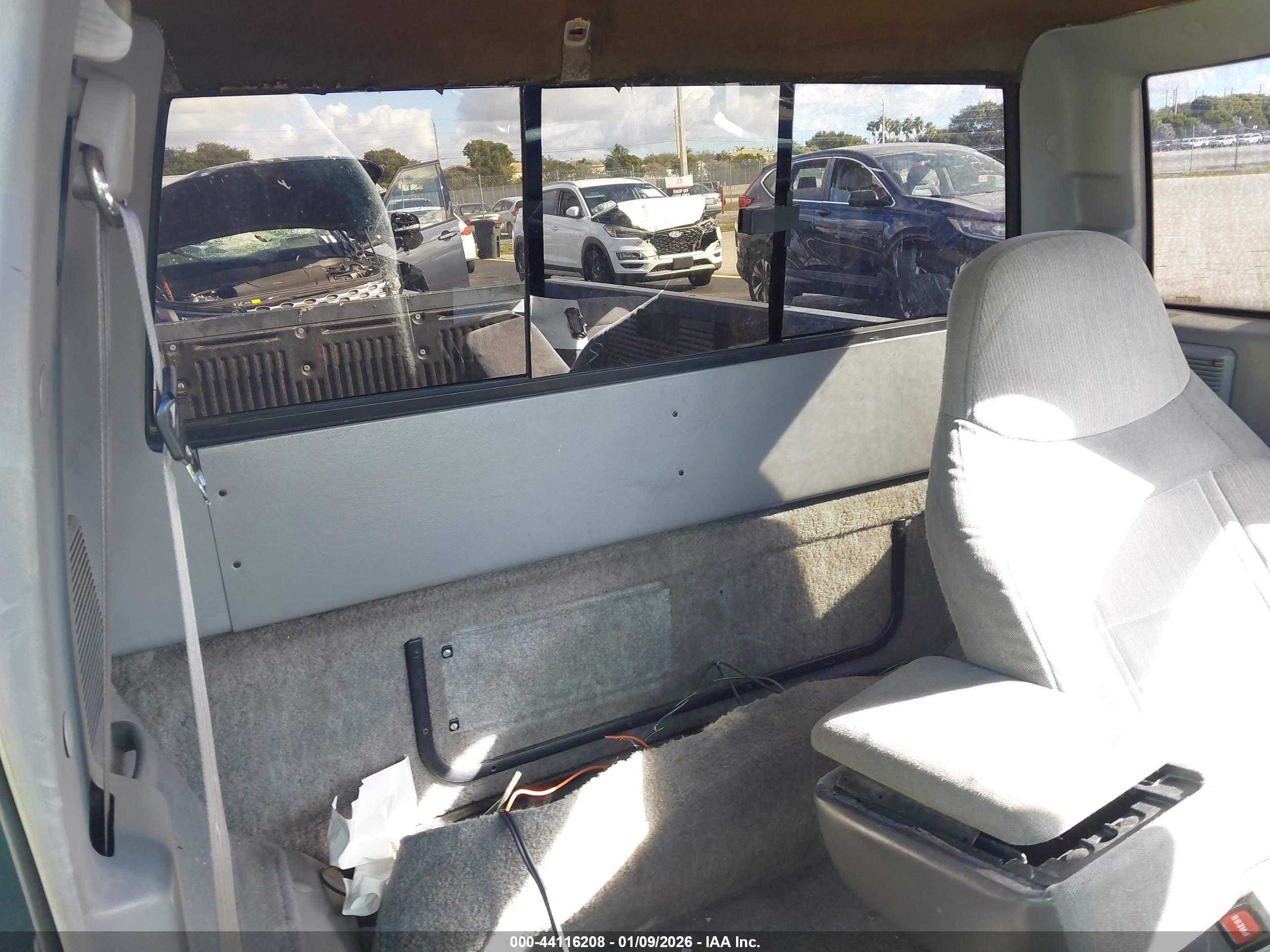 FORD RANGER image 8