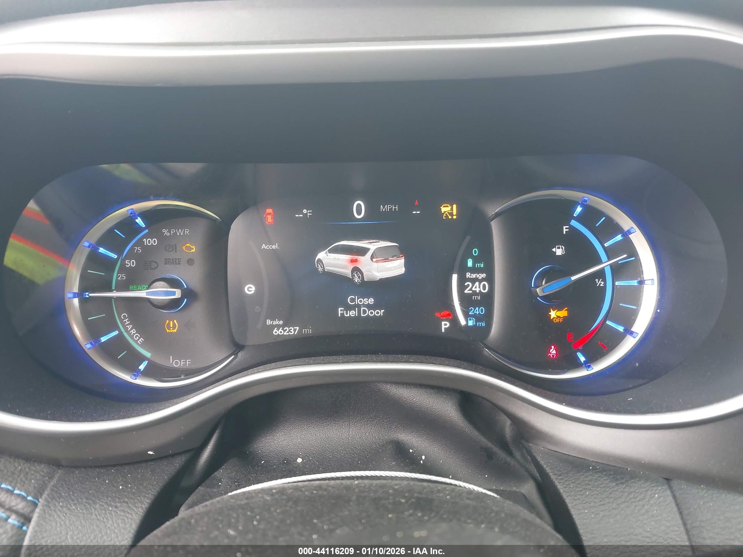 CHRYSLER PACIFICA image 7
